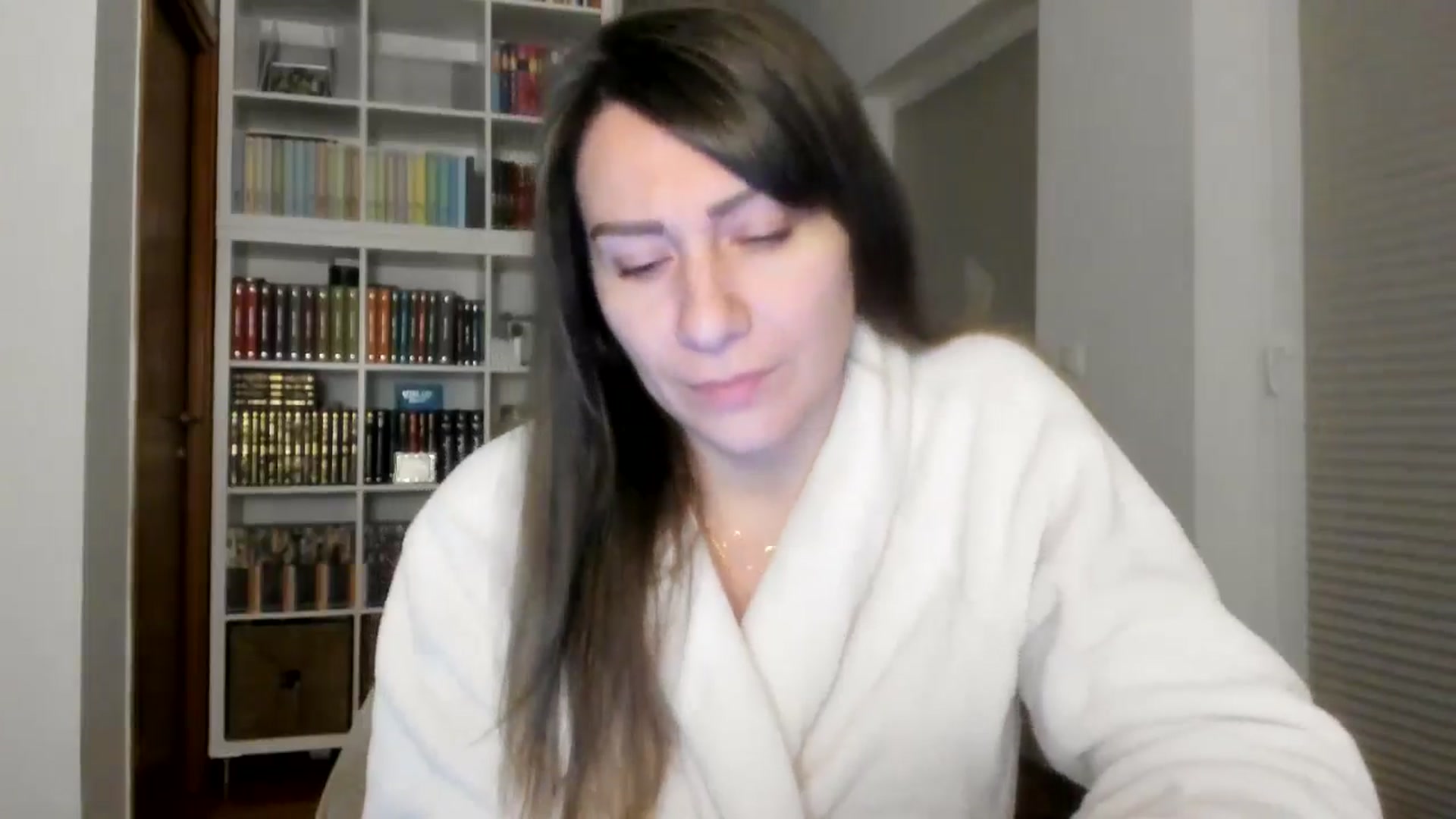 Gallery image thumbnail from ItsEvie's myfreecams stream on, 11/18/2025, 24:12 image 18 of 20