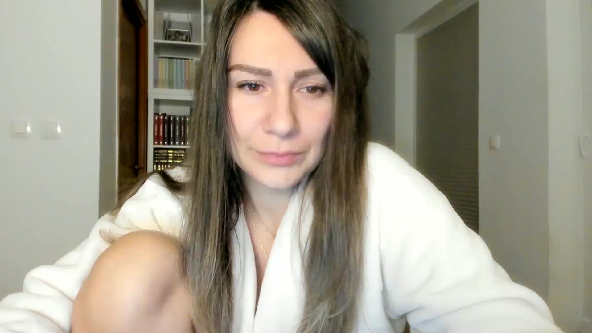 Gallery image thumbnail from ItsEvie's myfreecams stream on, 11/18/2025, 24:12 image 4 of 20