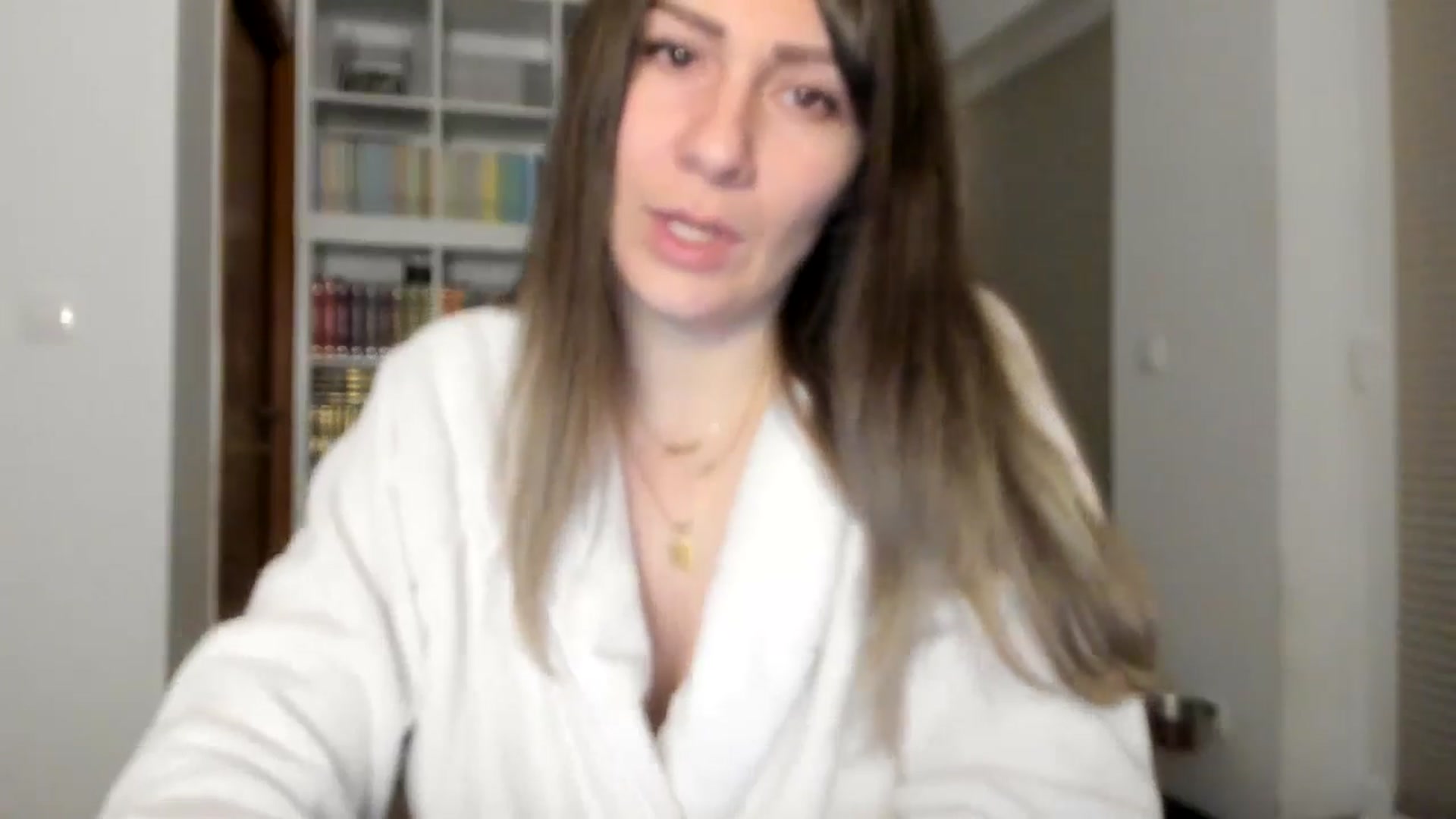 Gallery image thumbnail from ItsEvie's myfreecams stream on, 11/18/2025, 24:12 image 9 of 20
