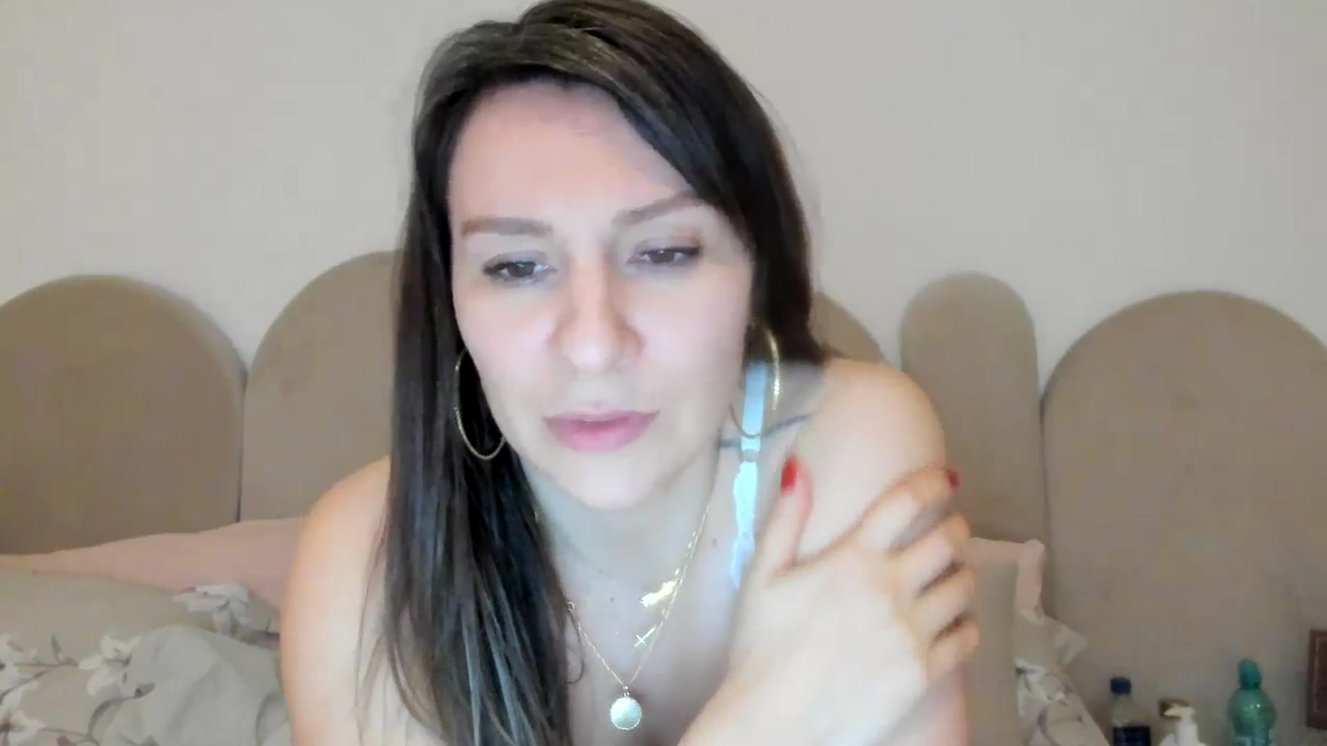 Gallery image thumbnail from ItsEvie's myfreecams stream on, 11/19/2025, 21:44 image 3 of 20