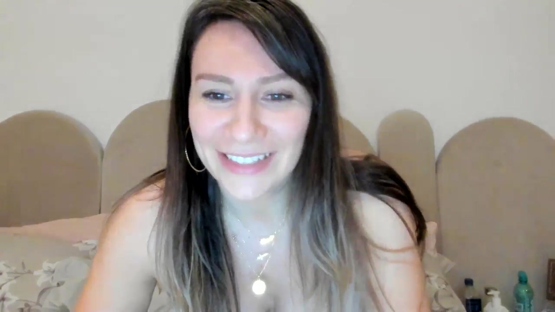 Gallery image thumbnail from ItsEvie's myfreecams stream on, 11/19/2025, 21:44 image 2 of 20