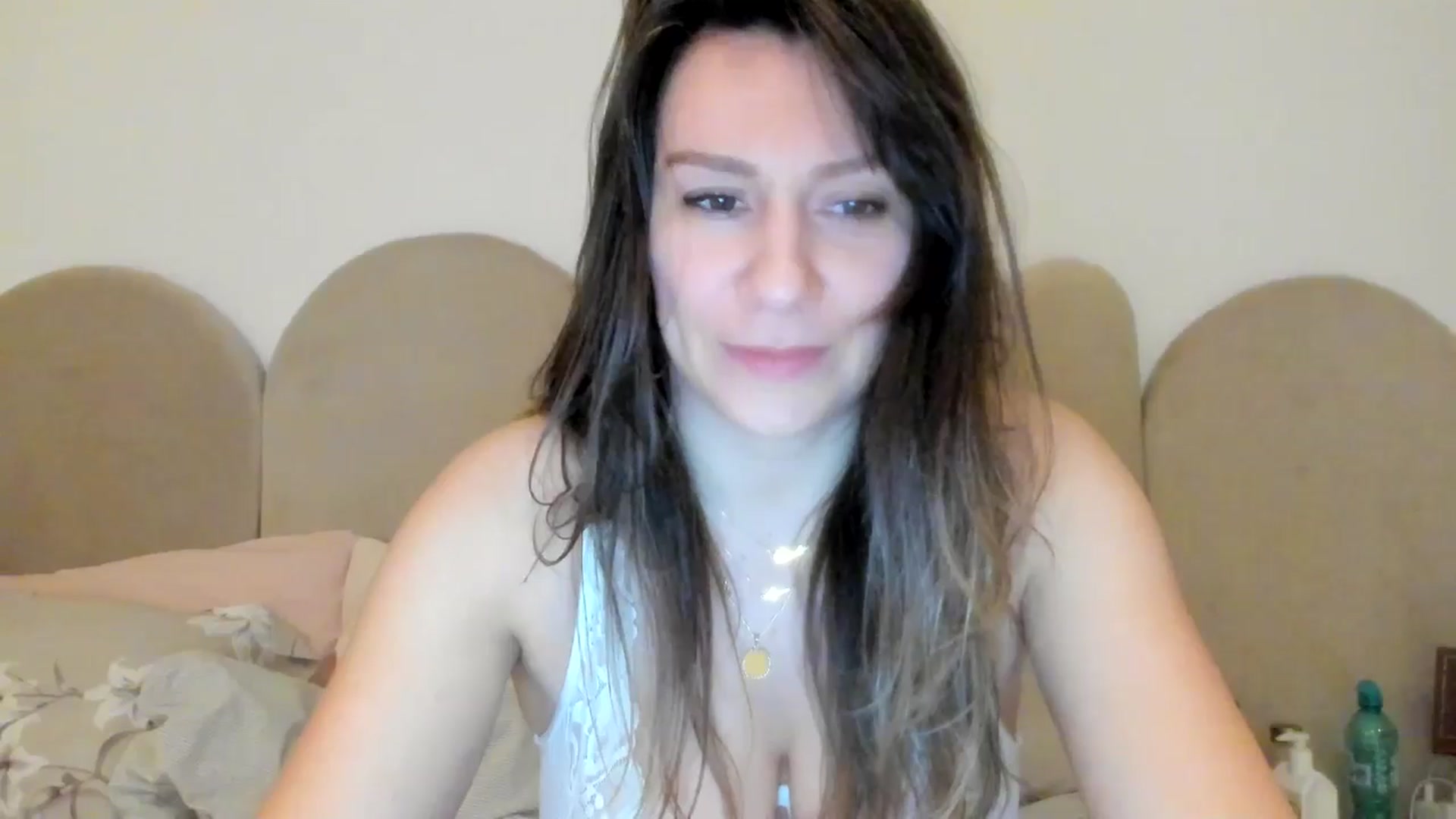 Gallery image thumbnail from ItsEvie's myfreecams stream on, 11/19/2025, 21:44 image 11 of 20