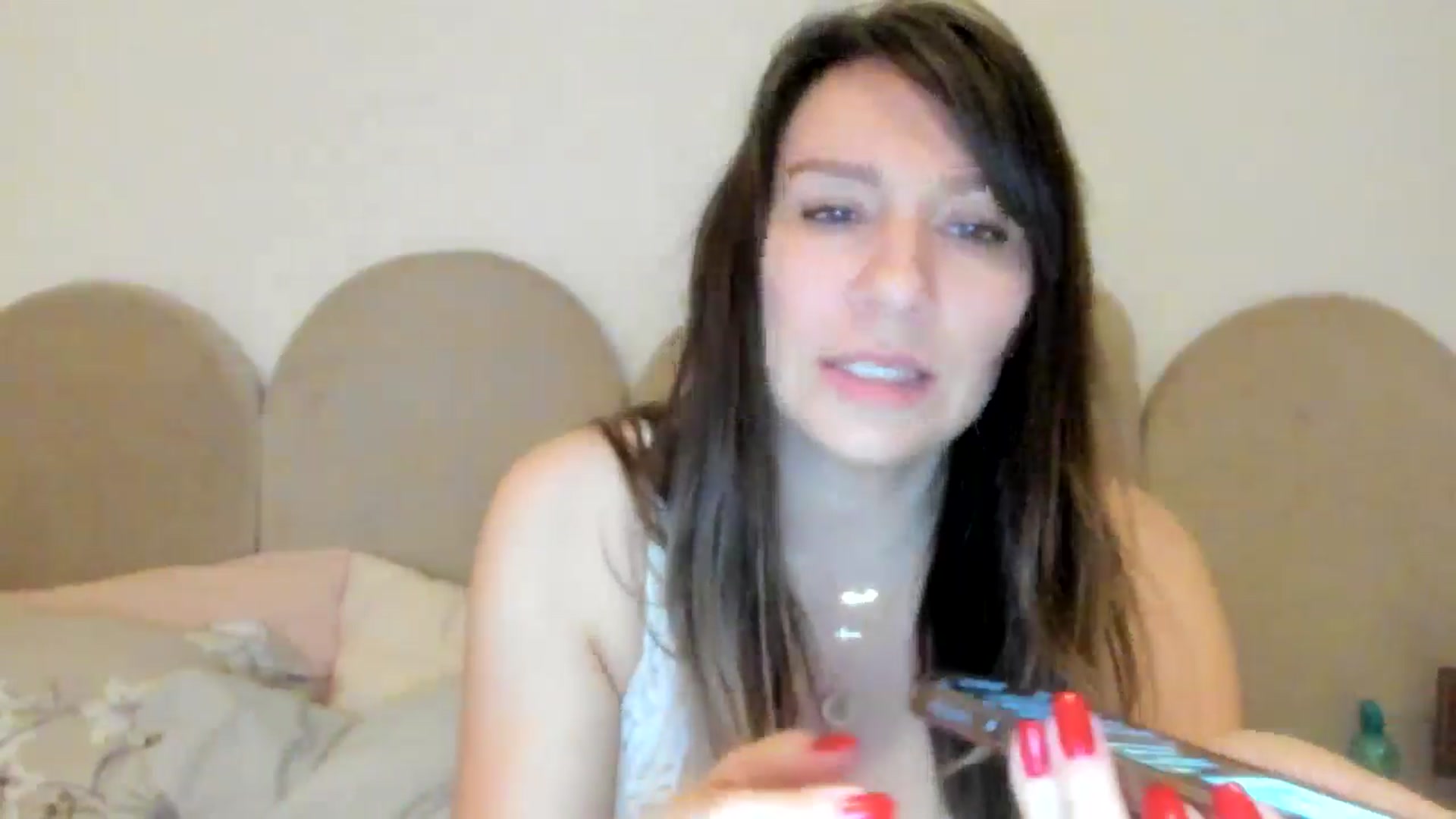 Gallery image thumbnail from ItsEvie's myfreecams stream on, 11/19/2025, 21:44 image 9 of 20