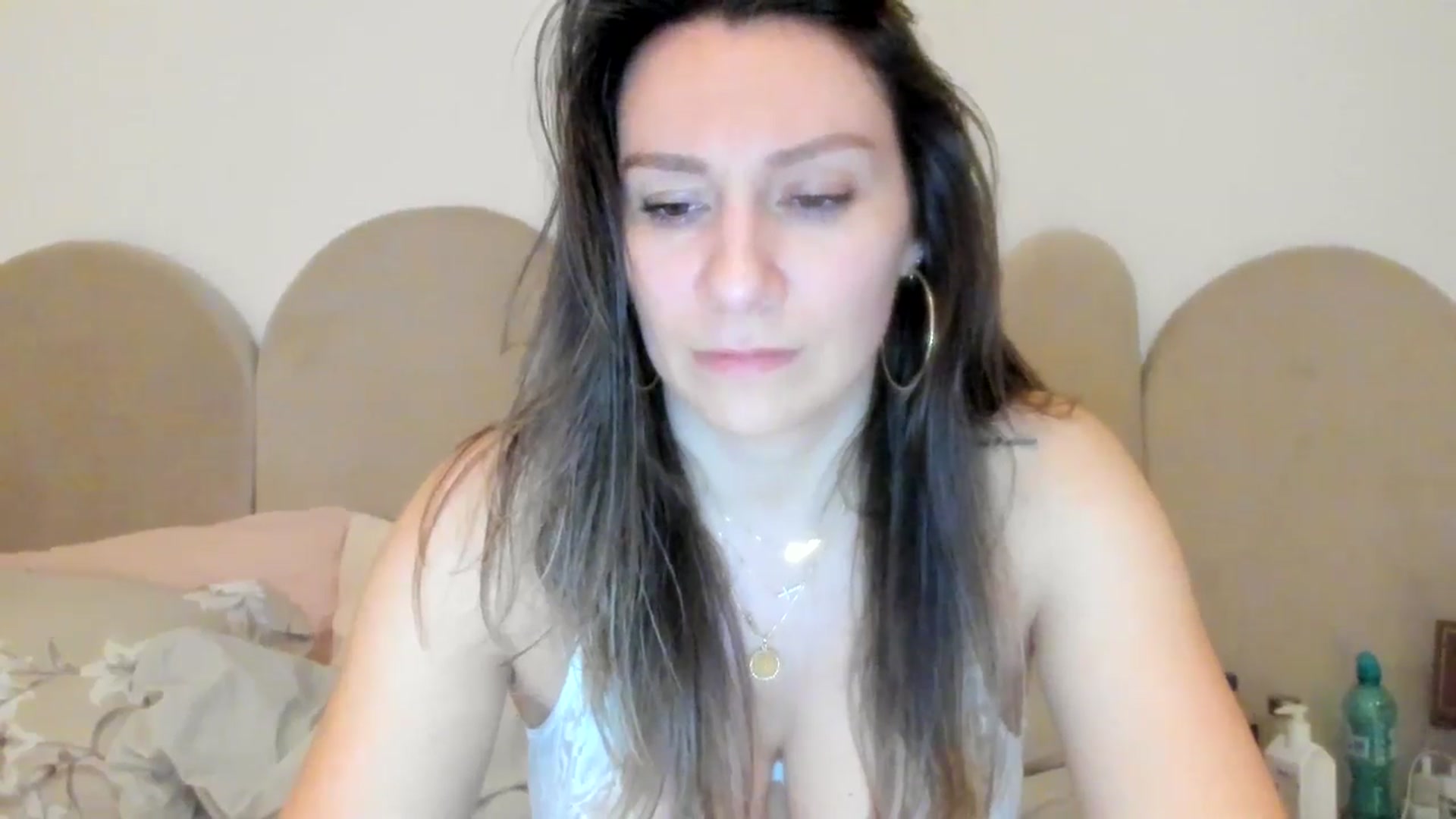Gallery image thumbnail from ItsEvie's myfreecams stream on, 11/19/2025, 21:44 image 15 of 20