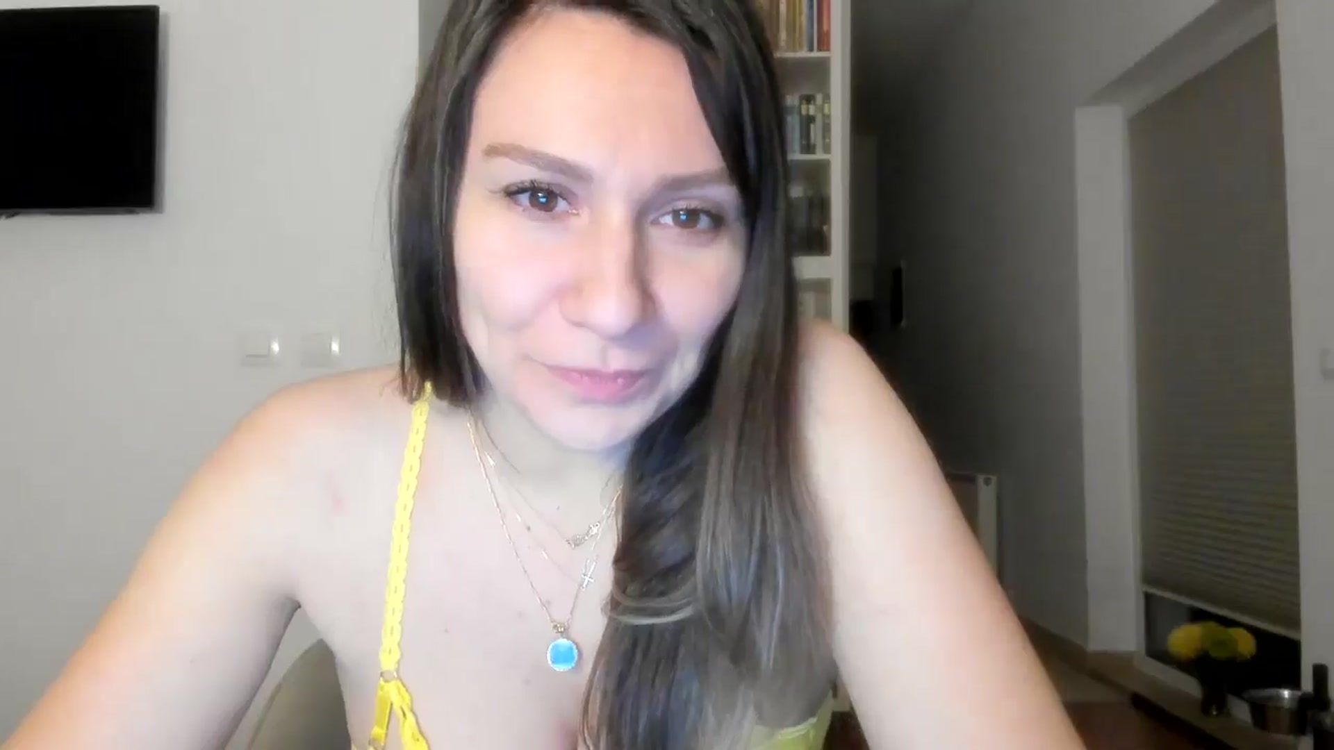 Gallery image thumbnail from ItsEvie's myfreecams stream on, 11/20/2025, 24:01 image 12 of 20