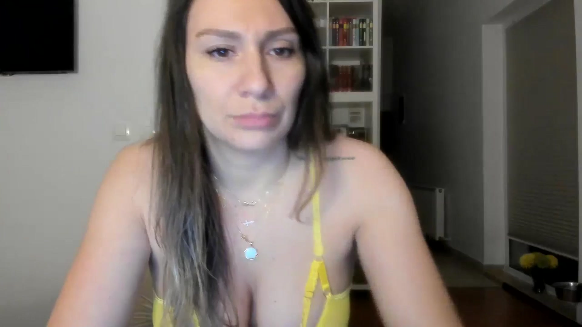 Gallery image thumbnail from ItsEvie's myfreecams stream on, 11/20/2025, 24:01 image 5 of 20