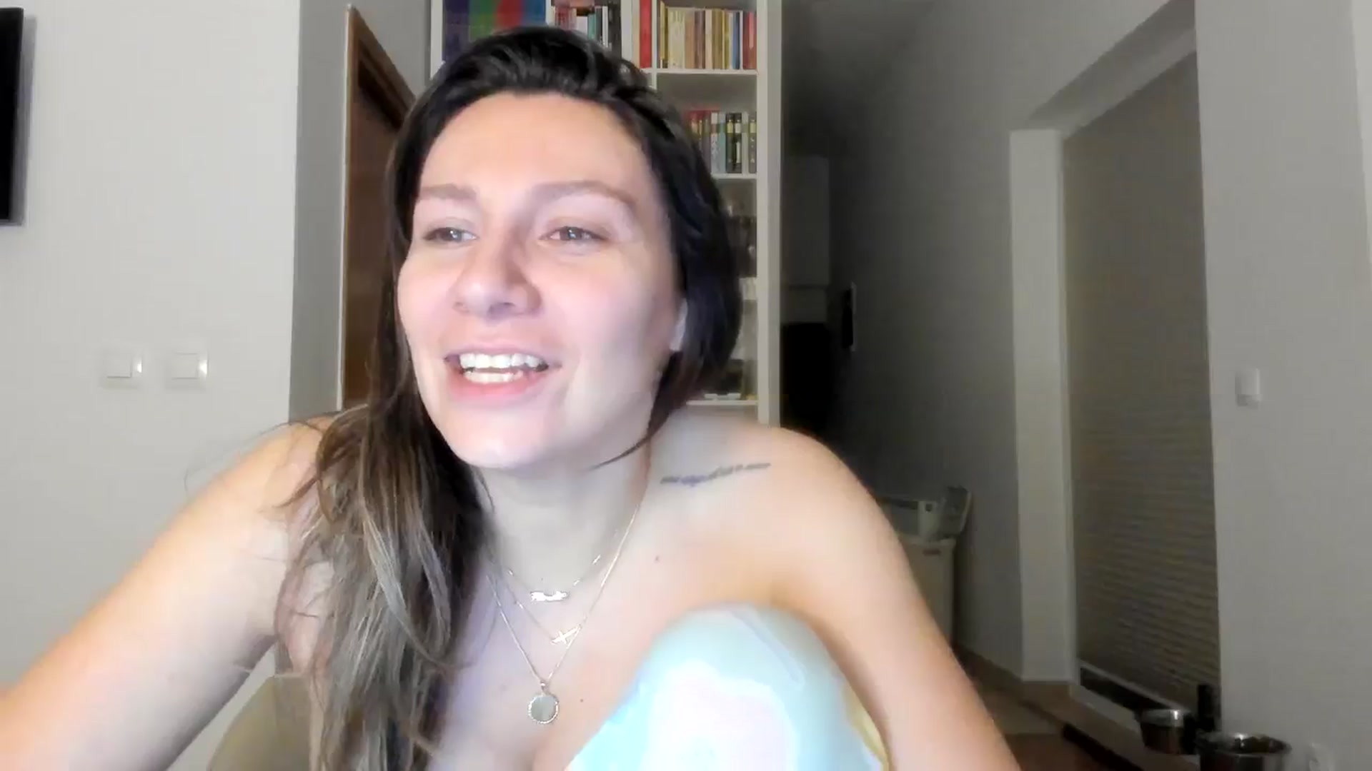 Gallery image thumbnail from ItsEvie's myfreecams stream on, 11/28/2025, 24:30 image 18 of 20