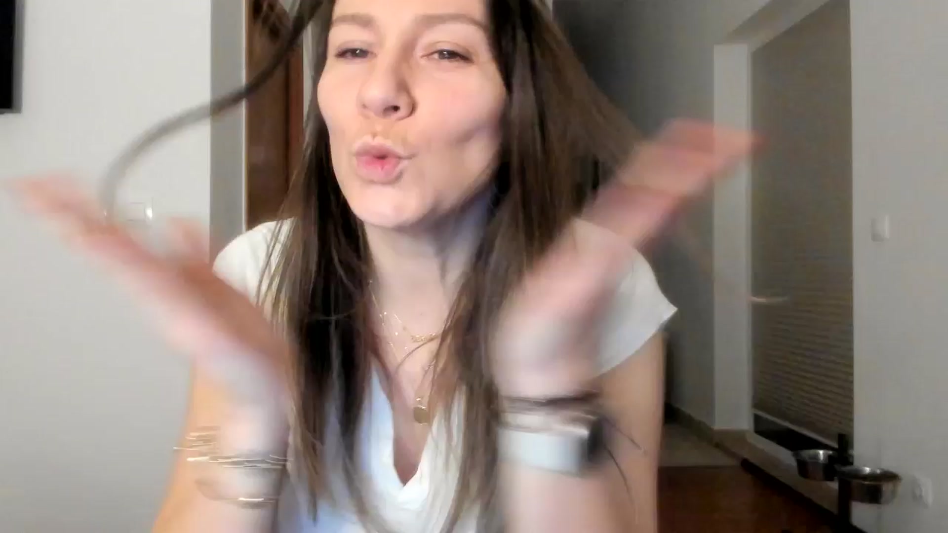 Gallery image thumbnail from ItsEvie's myfreecams stream on, 12/01/2025, 24:21 image 8 of 20