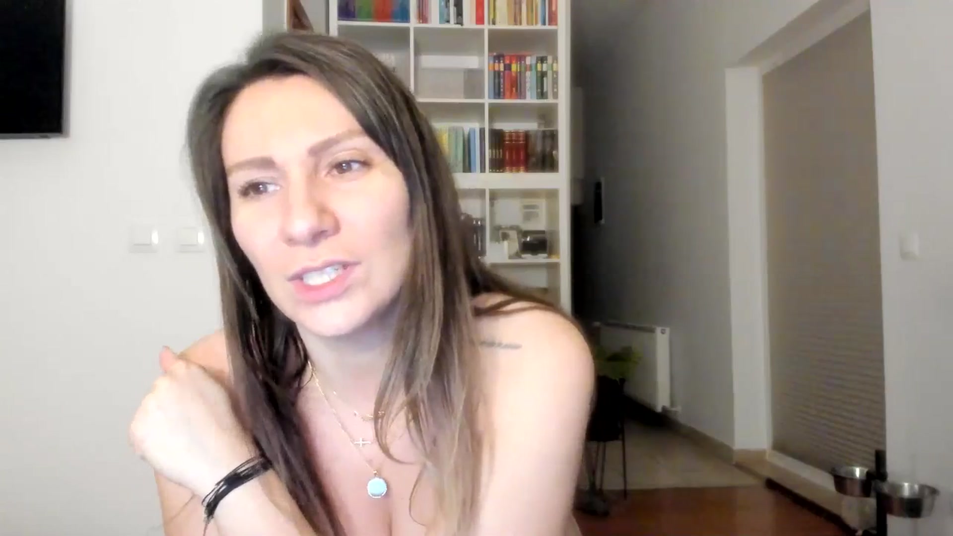 Gallery image thumbnail from ItsEvie's myfreecams stream on, 12/03/2025, 24:56 image 18 of 20