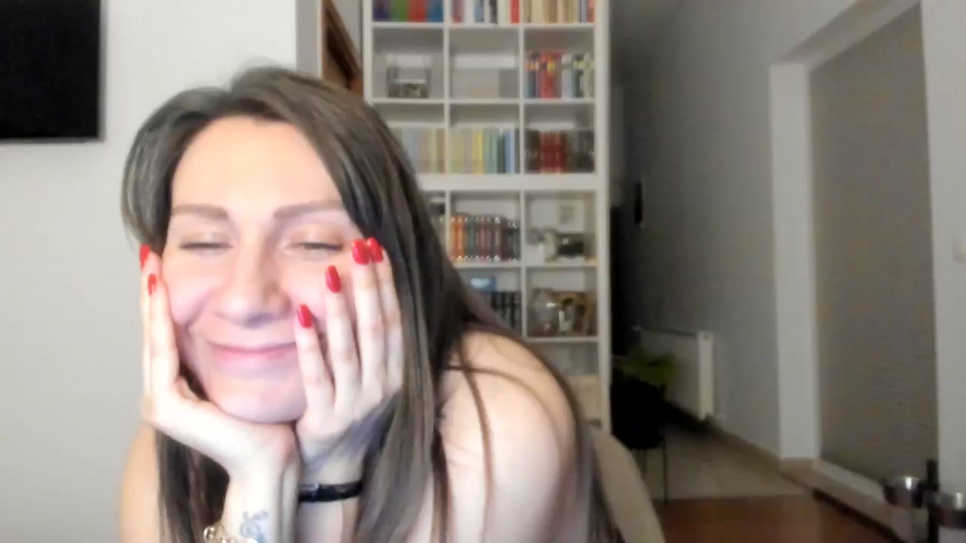 Gallery image thumbnail from ItsEvie's myfreecams stream on, 12/03/2025, 24:56 image 20 of 20