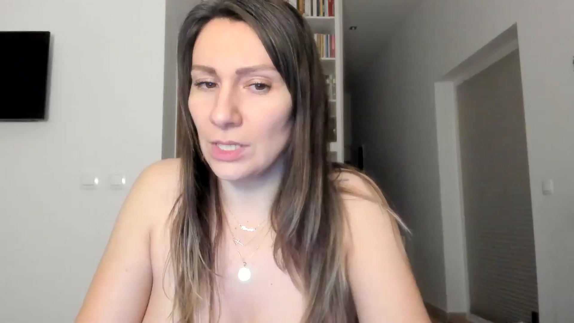 Gallery image thumbnail from ItsEvie's myfreecams stream on, 12/03/2025, 24:56 image 14 of 20