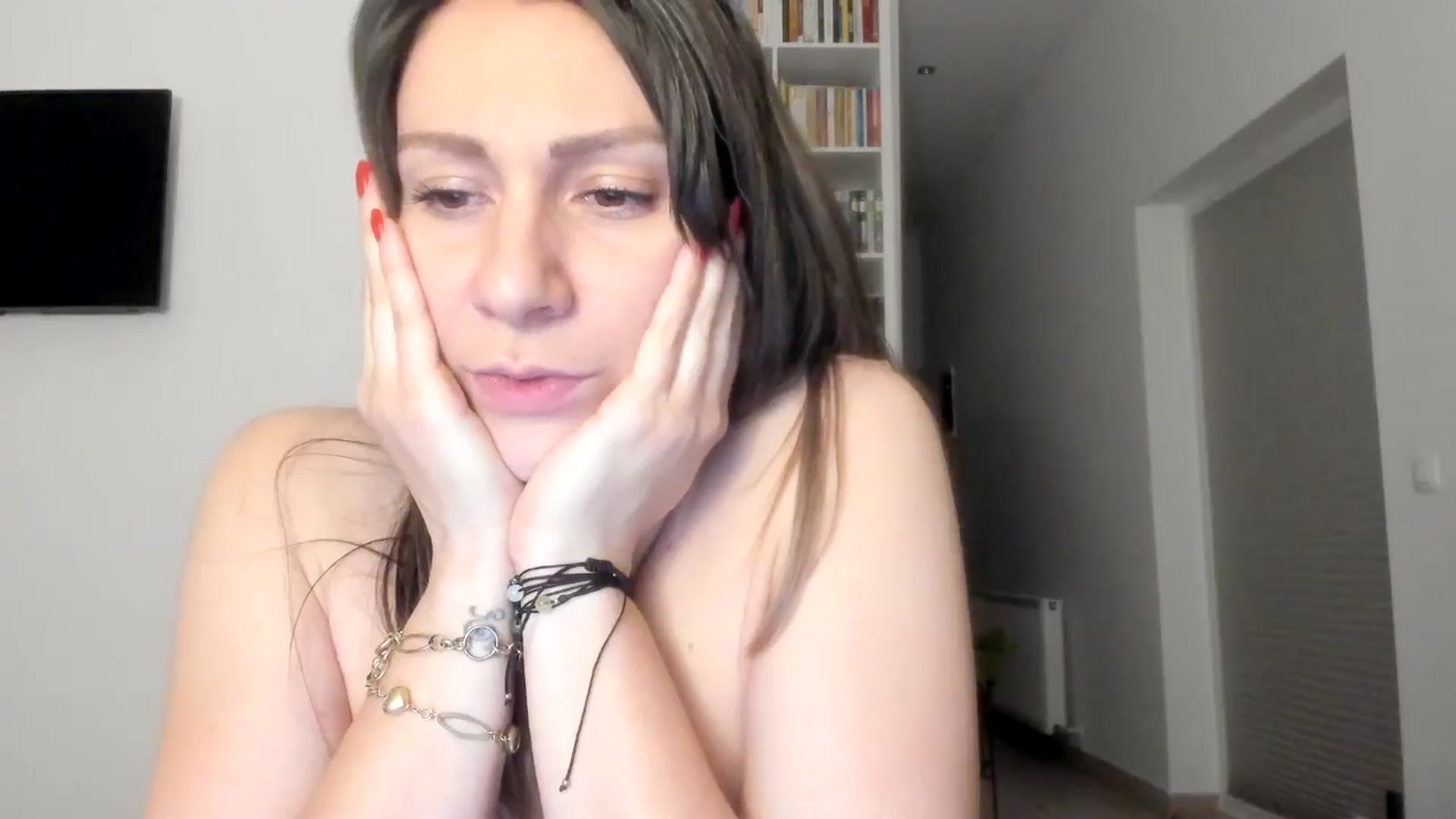 Gallery image thumbnail from ItsEvie's myfreecams stream on, 12/03/2025, 01:03 image 16 of 20