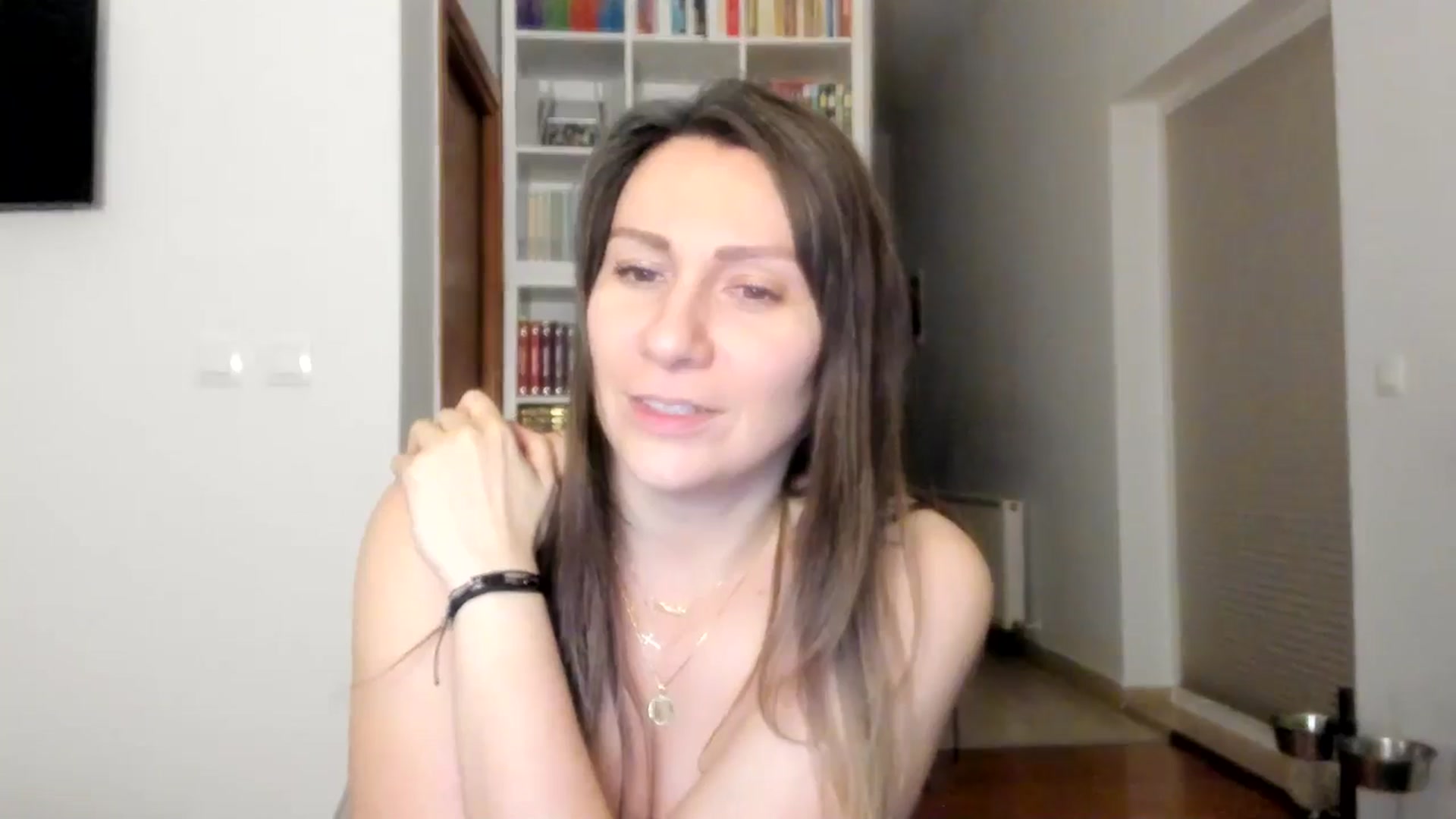 Gallery image thumbnail from ItsEvie's myfreecams stream on, 12/03/2025, 01:03 image 20 of 20