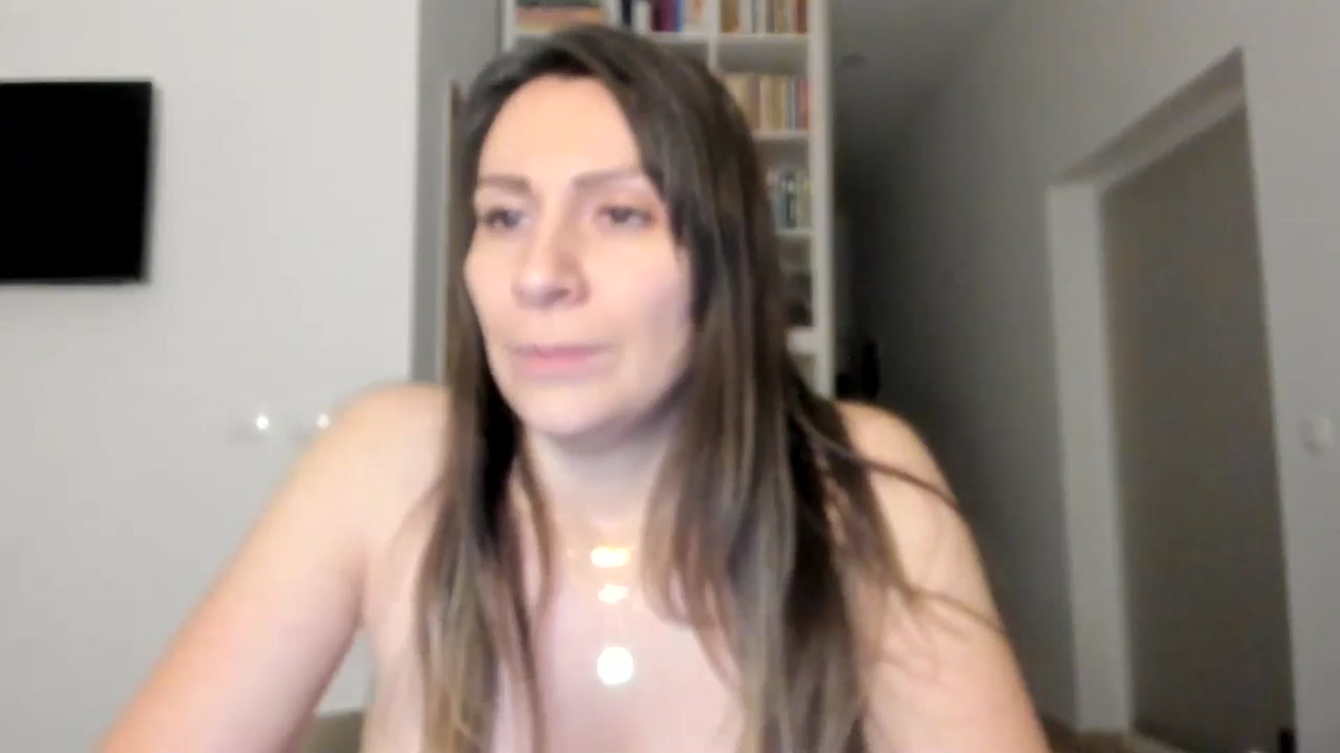 Gallery image thumbnail from ItsEvie's myfreecams stream on, 12/03/2025, 01:03 image 18 of 20