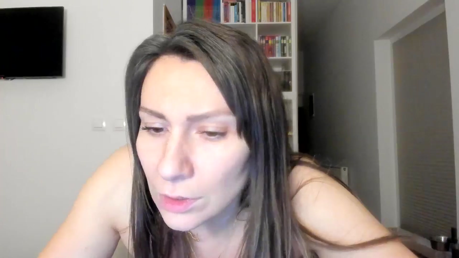 Gallery image thumbnail from ItsEvie's myfreecams stream on, 12/03/2025, 01:03 image 13 of 20