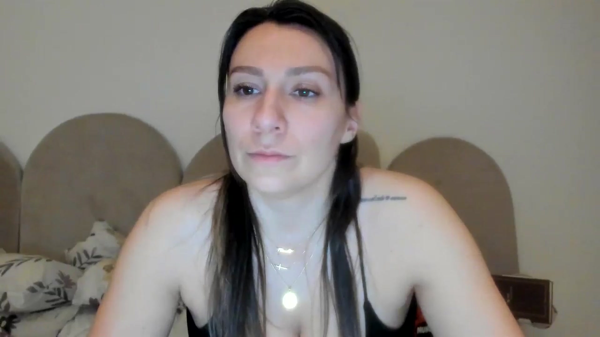 Gallery image thumbnail from ItsEvie's myfreecams stream on, 12/28/2025, 21:16 image 15 of 20