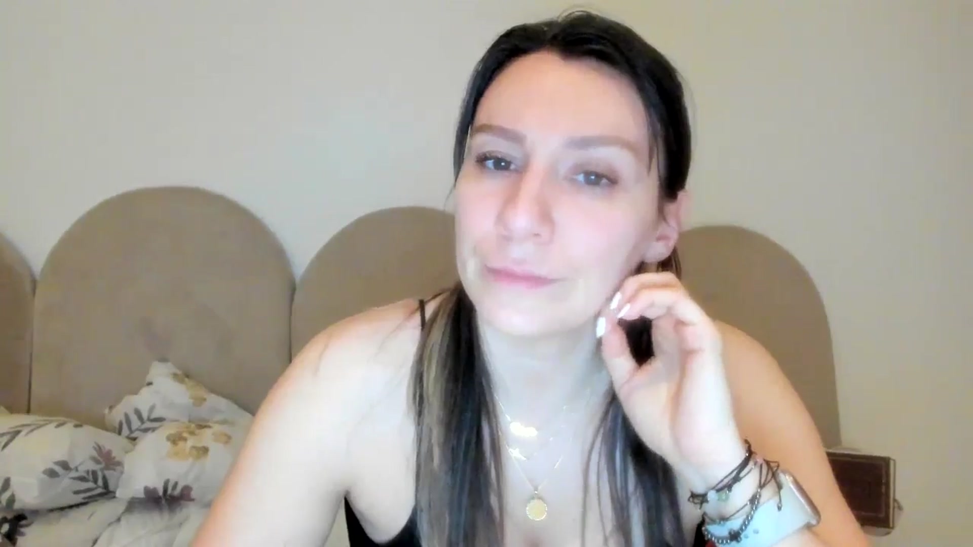 Gallery image thumbnail from ItsEvie's myfreecams stream on, 12/28/2025, 21:16 image 16 of 20
