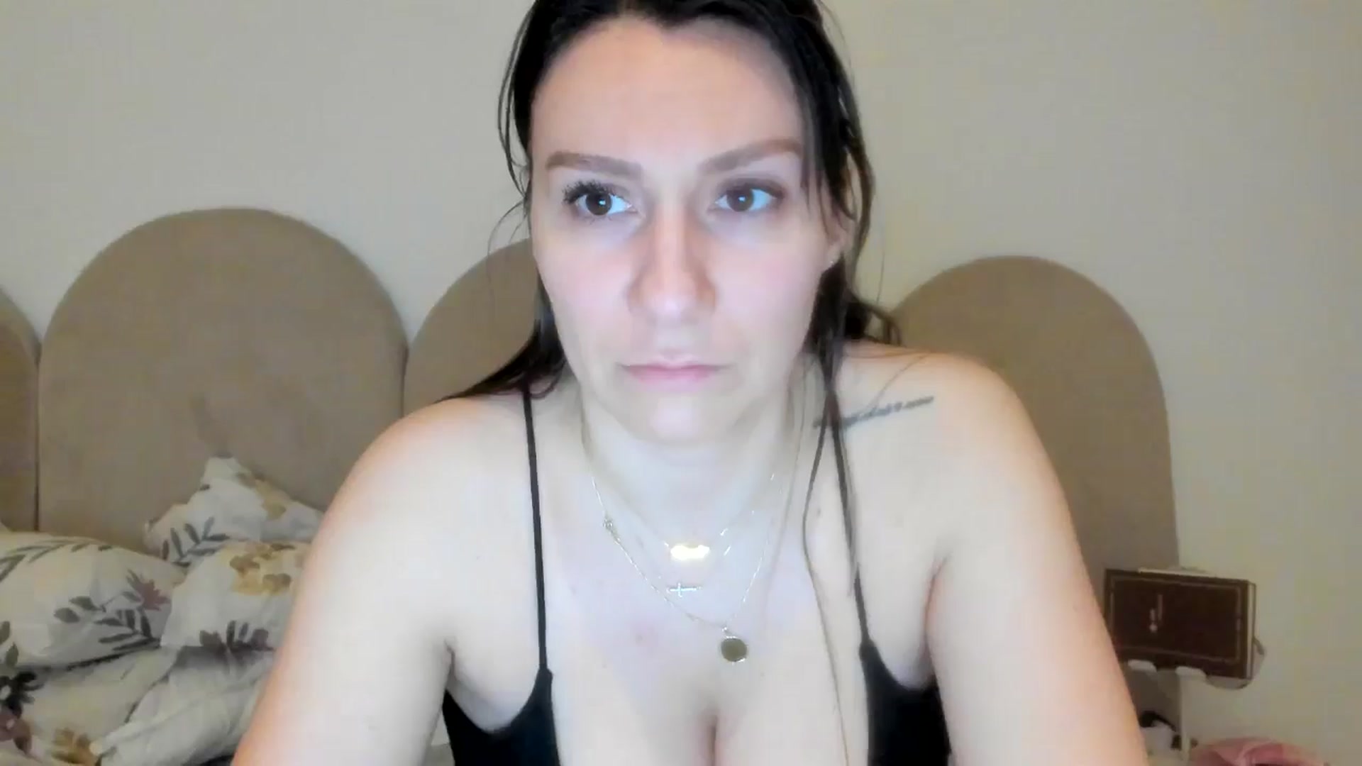 Gallery image thumbnail from ItsEvie's myfreecams stream on, 12/28/2025, 21:16 image 20 of 20