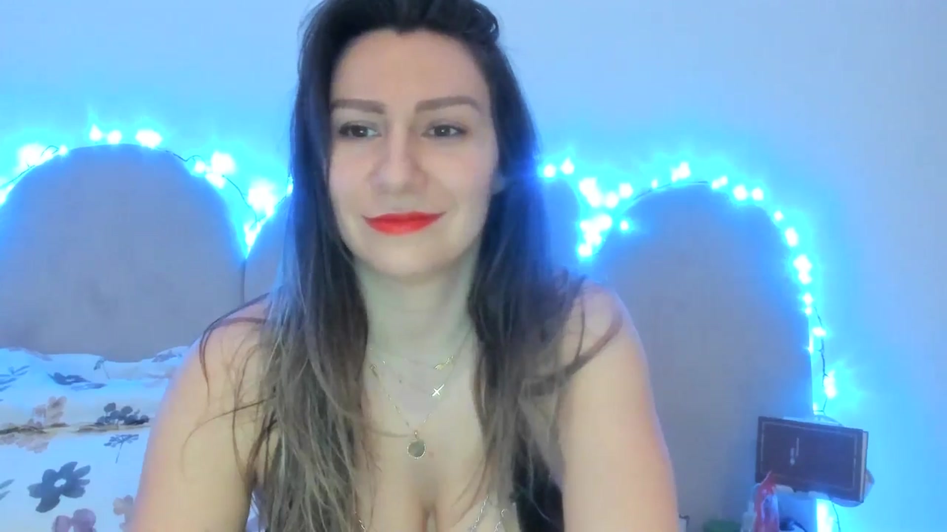 Gallery image thumbnail from ItsEvie's myfreecams stream on, 12/29/2025, 20:43 image 16 of 20