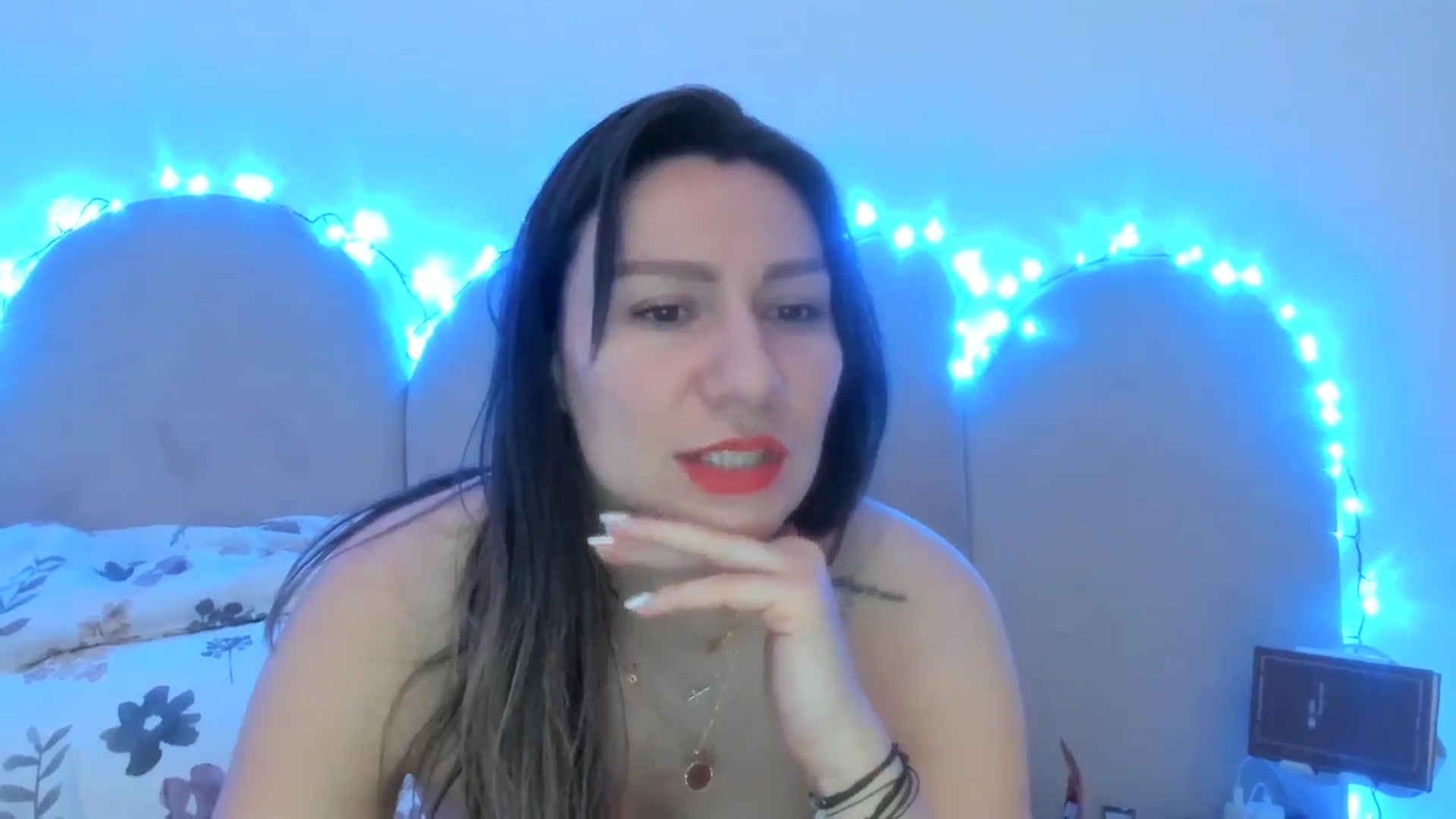 Gallery image thumbnail from ItsEvie's myfreecams stream on, 12/29/2025, 21:40 image 9 of 20