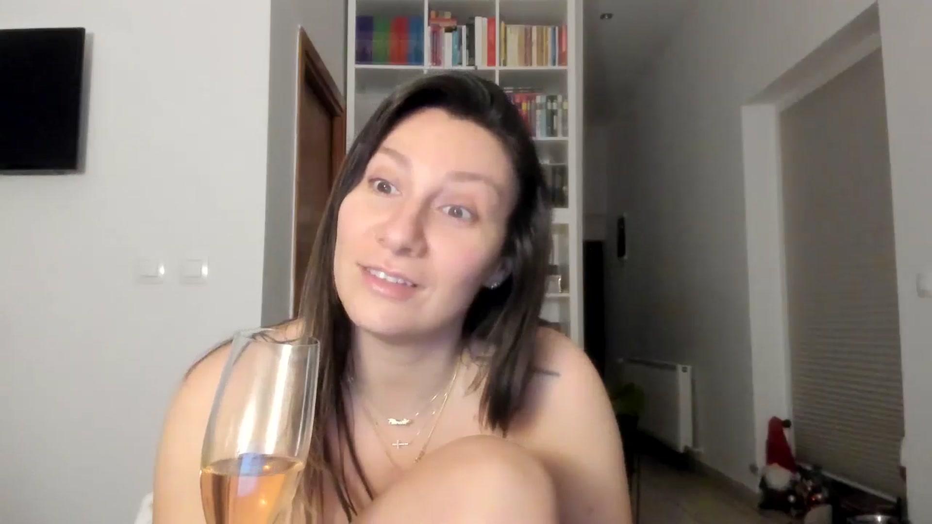 Gallery image thumbnail from ItsEvie's myfreecams stream on, 01/03/2026, 24:23 image 18 of 20