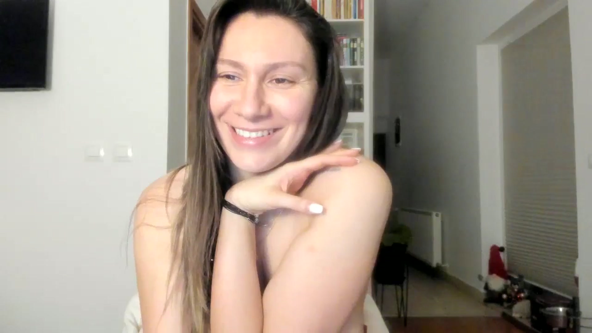 Gallery image thumbnail from ItsEvie's myfreecams stream on, 01/03/2026, 24:23 image 12 of 20
