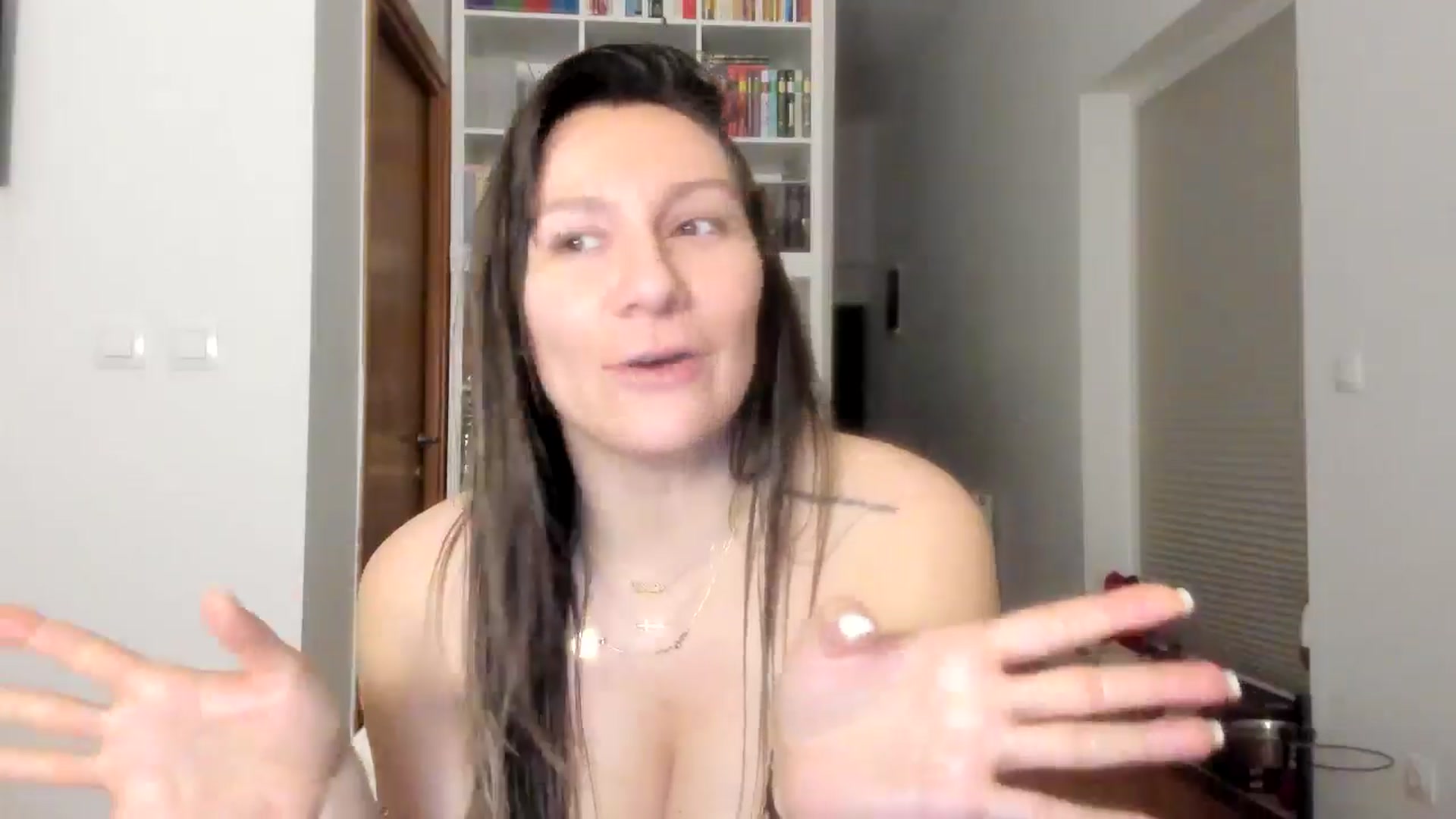 Gallery image thumbnail from ItsEvie's myfreecams stream on, 01/03/2026, 01:29 image 10 of 20