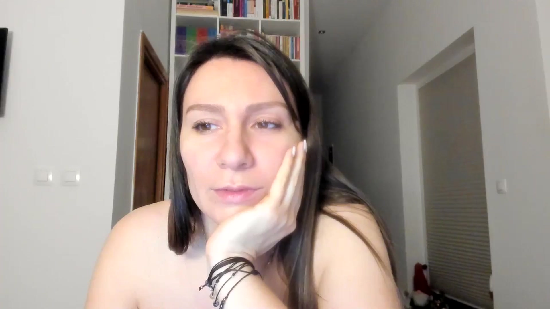 Gallery image thumbnail from ItsEvie's myfreecams stream on, 01/05/2026, 01:06 image 18 of 20