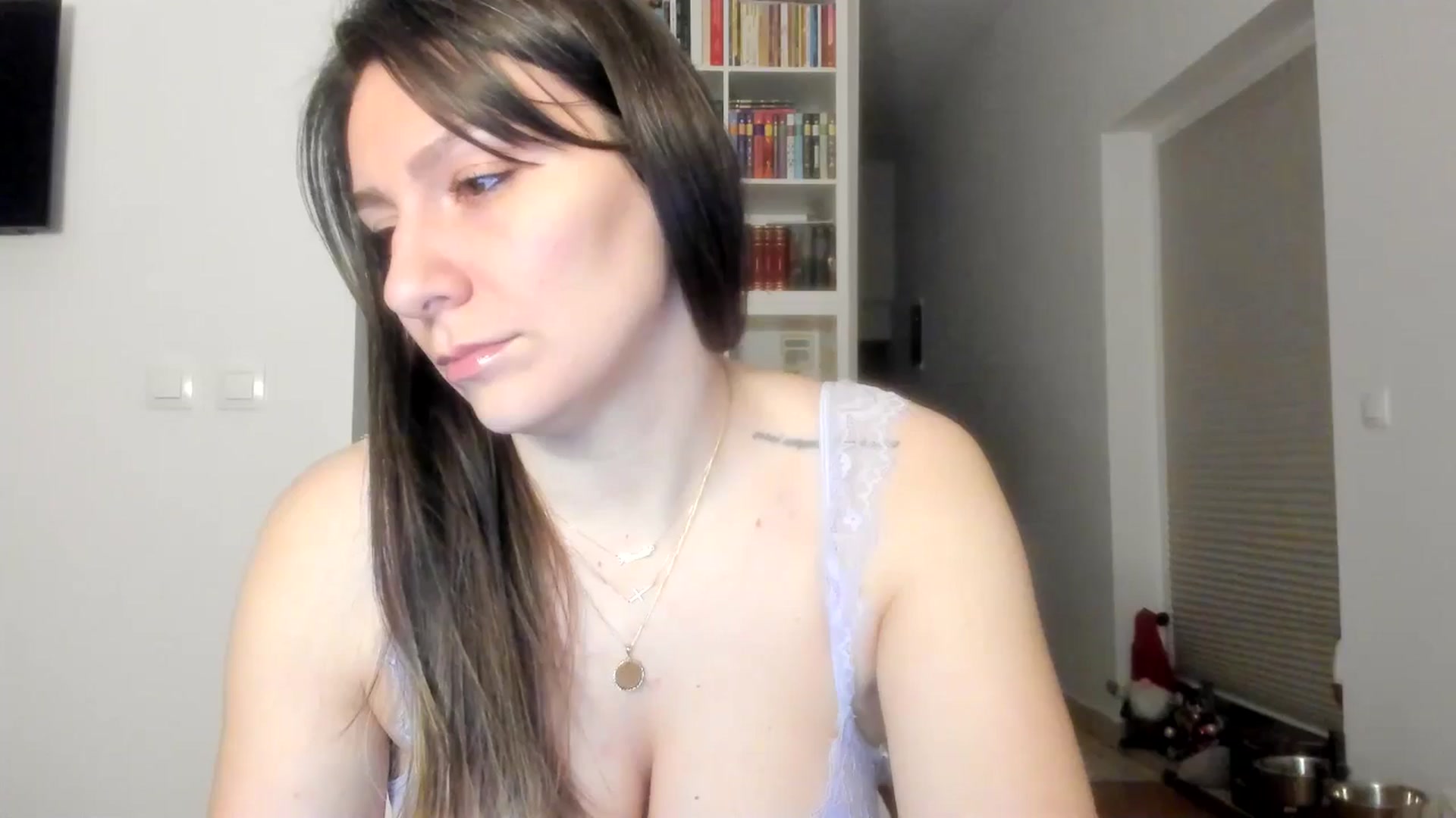 Gallery image thumbnail from ItsEvie's myfreecams stream on, 01/05/2026, 01:06 image 12 of 20