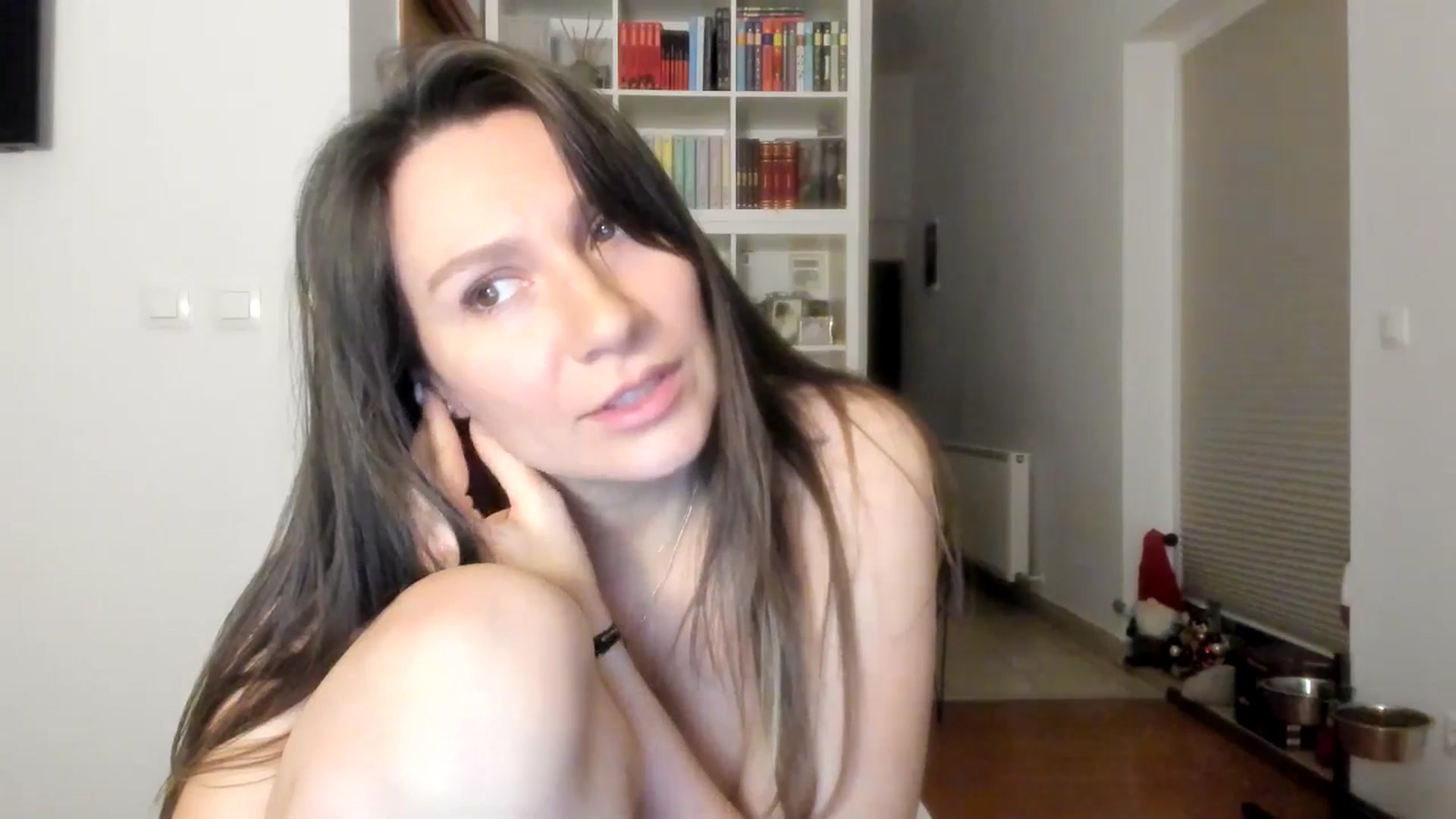 Gallery image thumbnail from ItsEvie's myfreecams stream on, 01/05/2026, 23:28 image 19 of 20