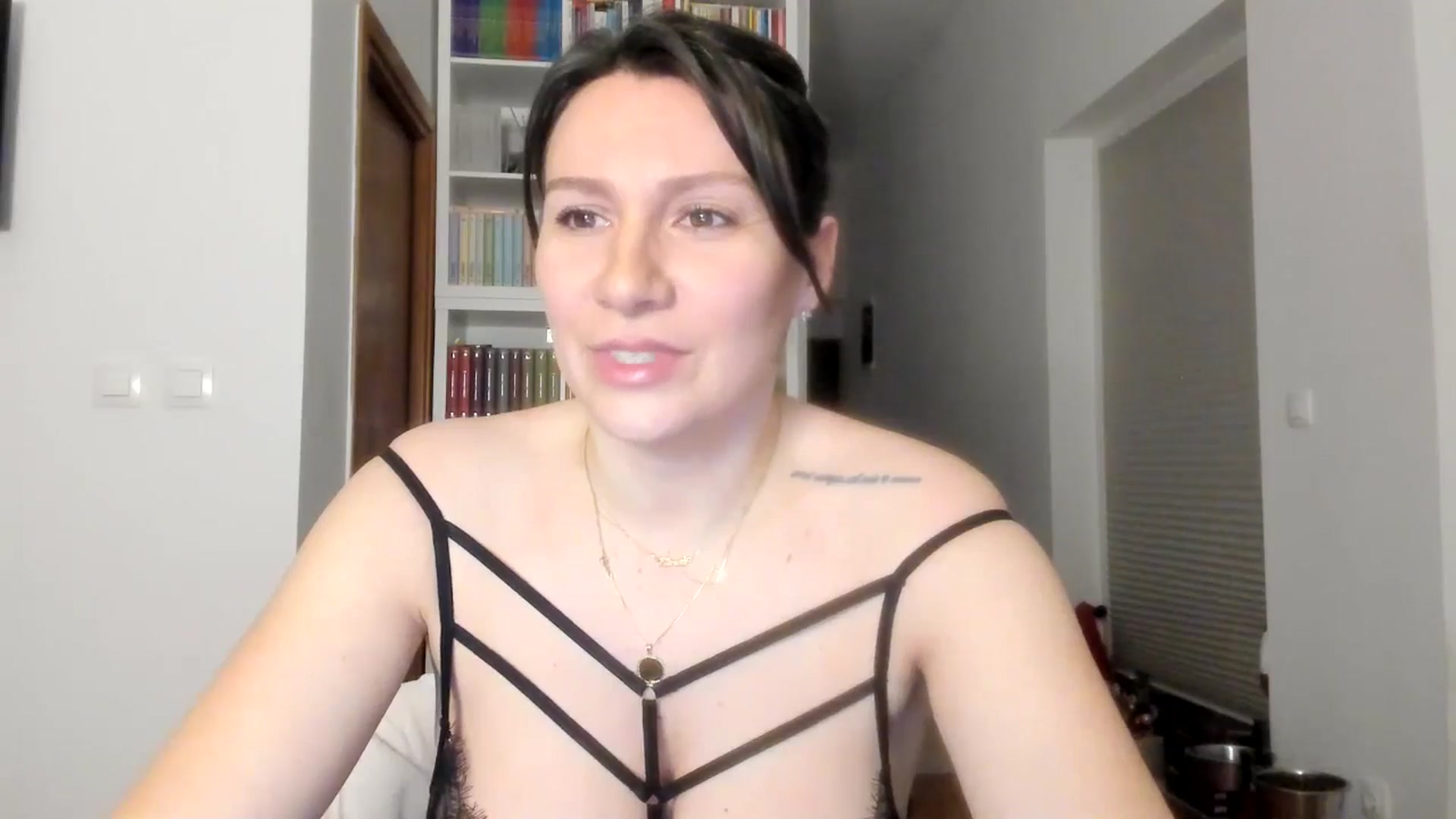Gallery image thumbnail from ItsEvie's myfreecams stream on, 01/05/2026, 23:28 image 4 of 20