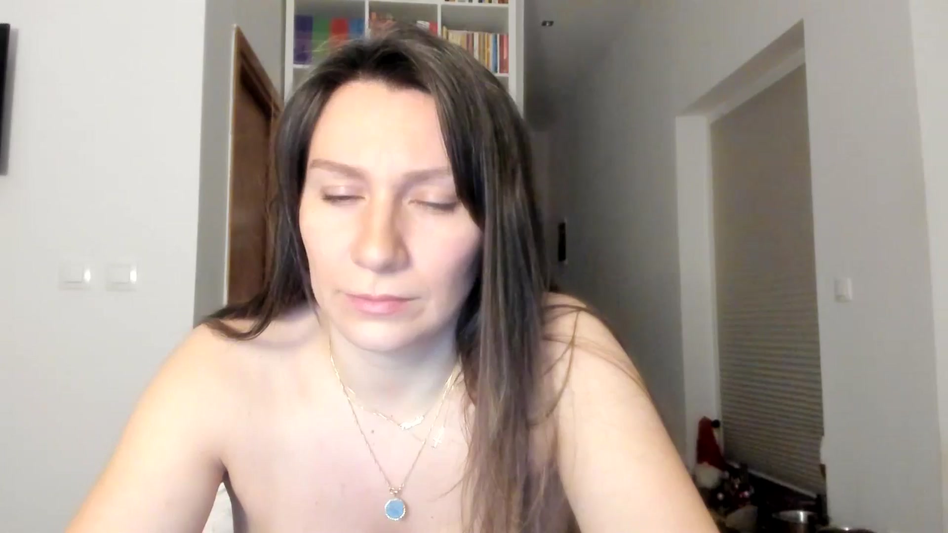 Gallery image thumbnail from ItsEvie's myfreecams stream on, 01/05/2026, 23:28 image 12 of 20