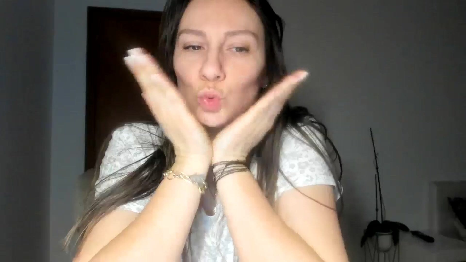 Gallery image thumbnail from ItsEvie's myfreecams stream on, 01/13/2026, 23:45 image 6 of 20