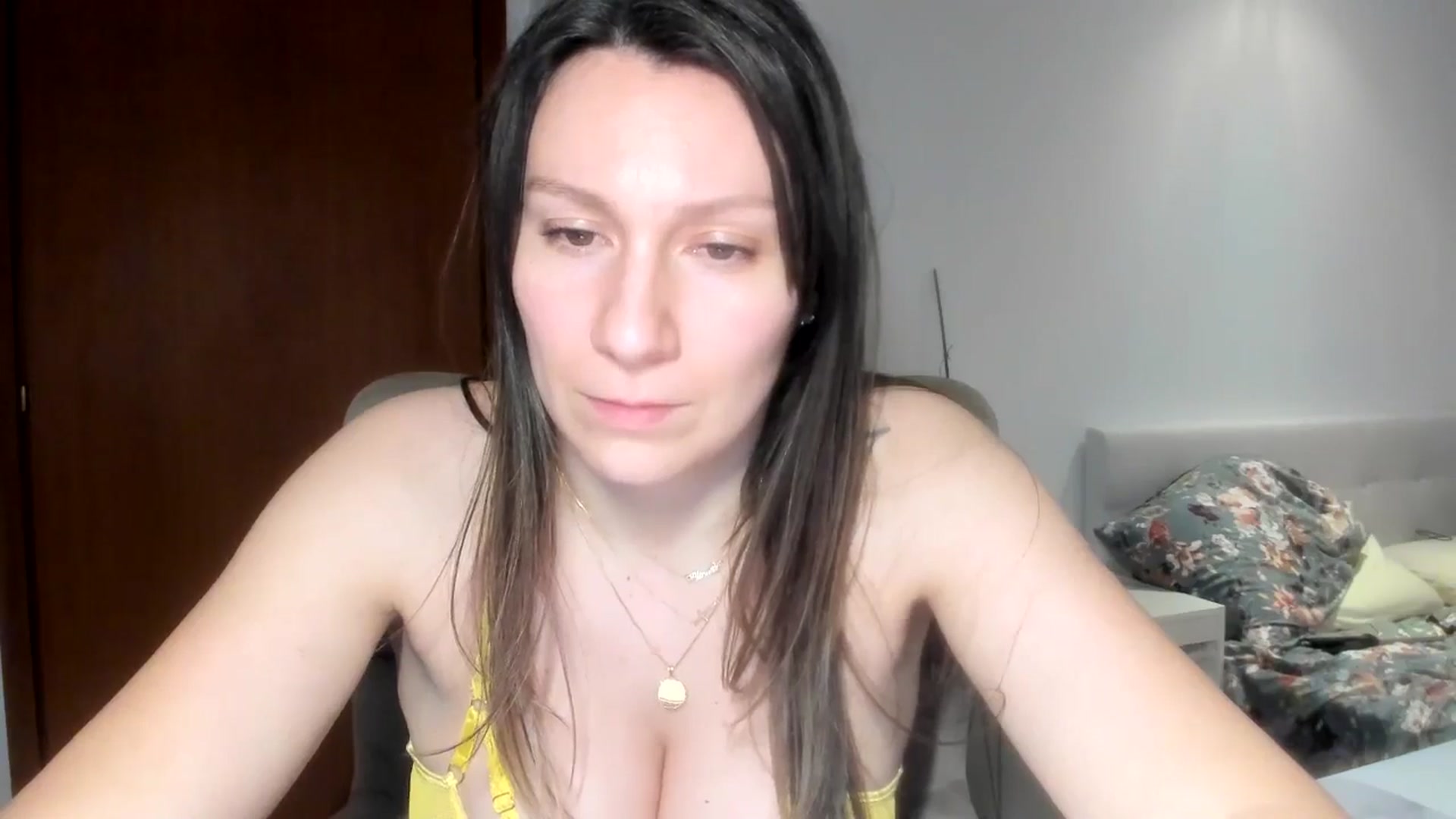 Gallery image thumbnail from ItsEvie's myfreecams stream on, 01/18/2026, 23:01 image 14 of 20