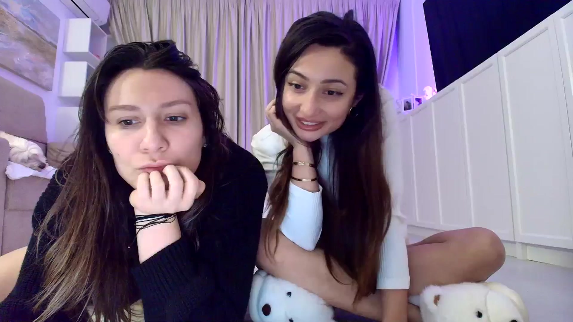 Gallery image thumbnail from ItsEvie's myfreecams stream on, 01/30/2026, 24:27 image 15 of 20