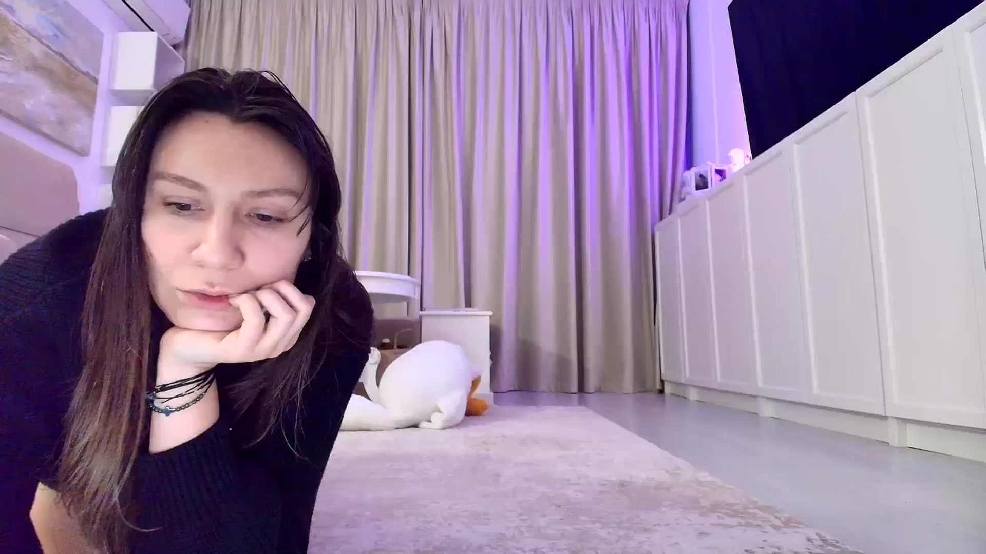 Gallery image thumbnail from ItsEvie's myfreecams stream on, 01/30/2026, 24:27 image 11 of 20
