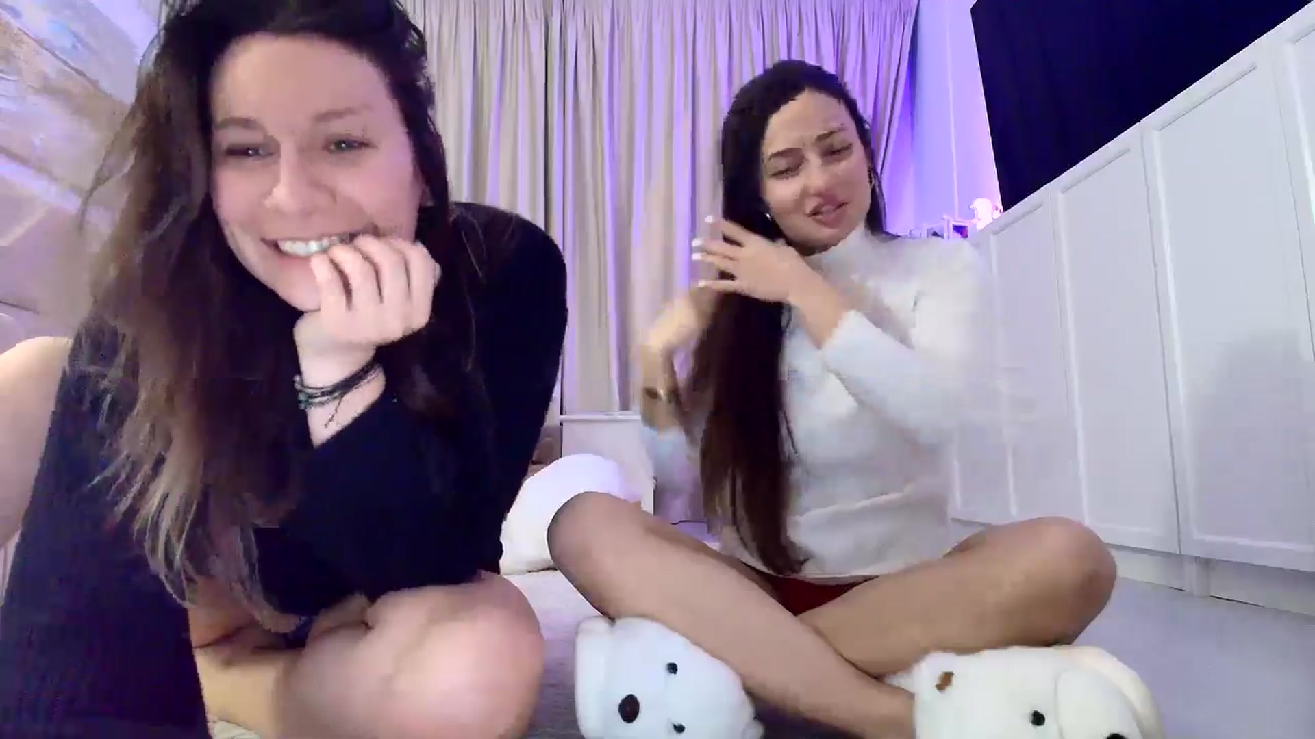 Gallery image thumbnail from ItsEvie's myfreecams stream on, 01/30/2026, 24:27 image 19 of 20