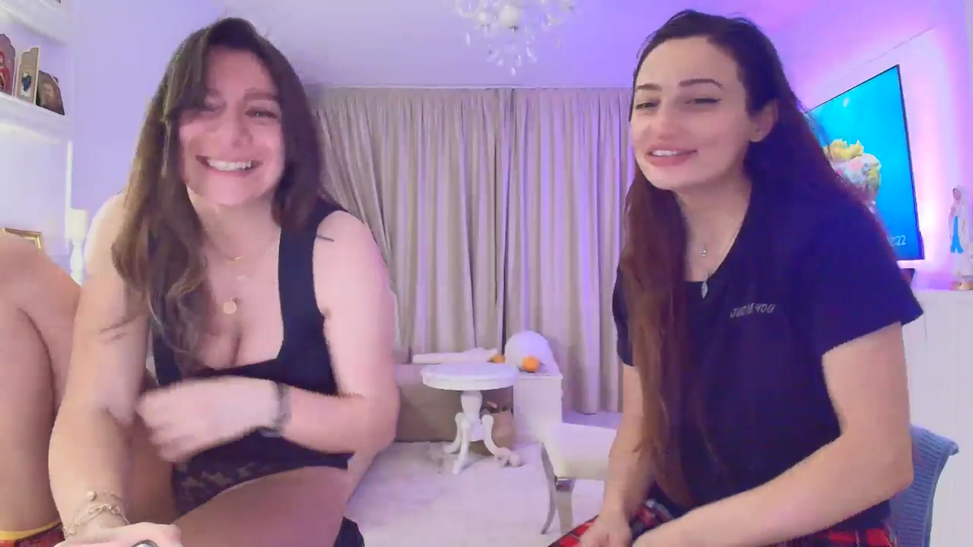 Gallery image thumbnail from ItsEvie's myfreecams stream on, 01/31/2026, 24:58 image 9 of 20