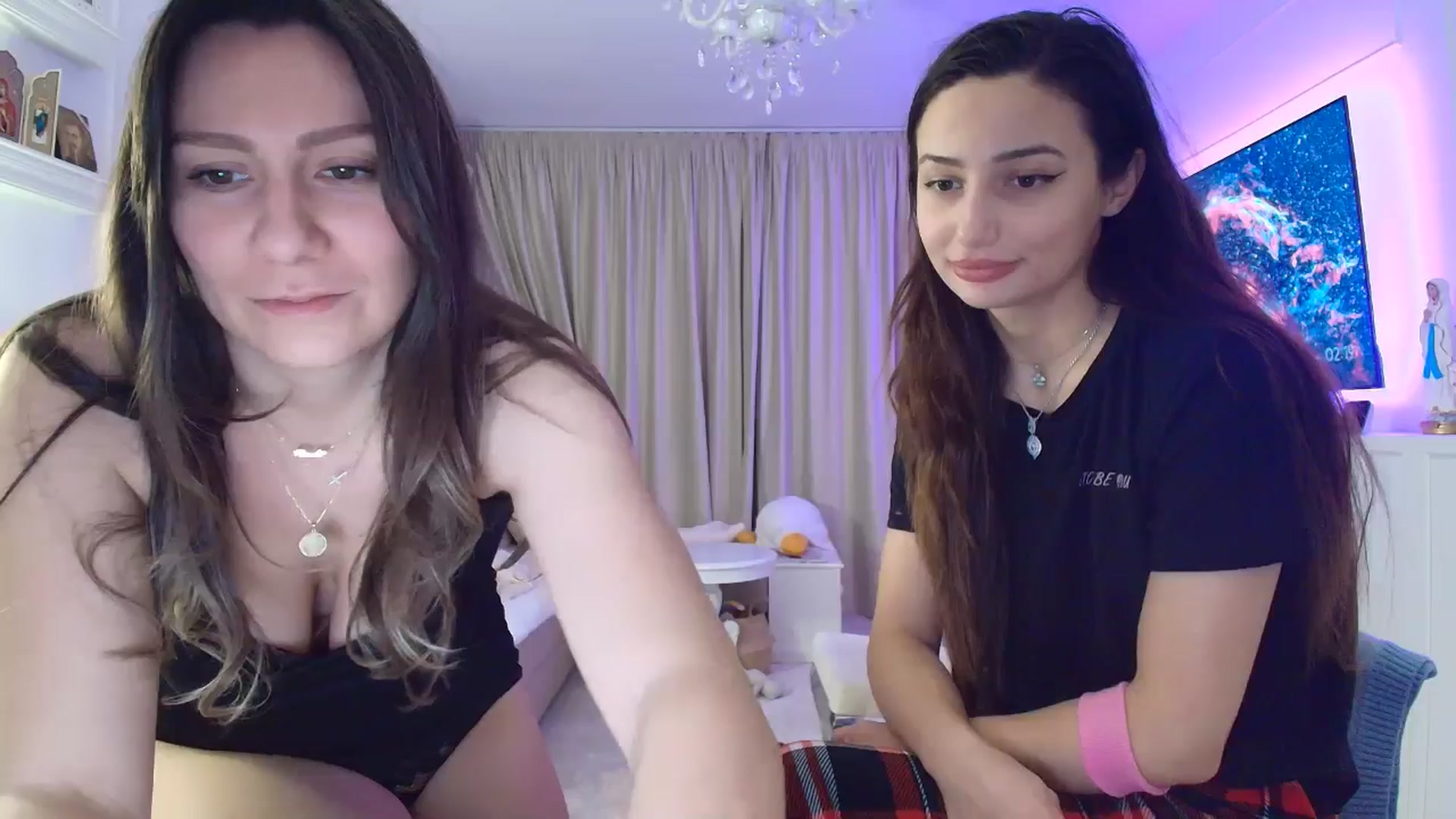 Gallery image thumbnail from ItsEvie's myfreecams stream on, 01/31/2026, 24:58 image 8 of 20