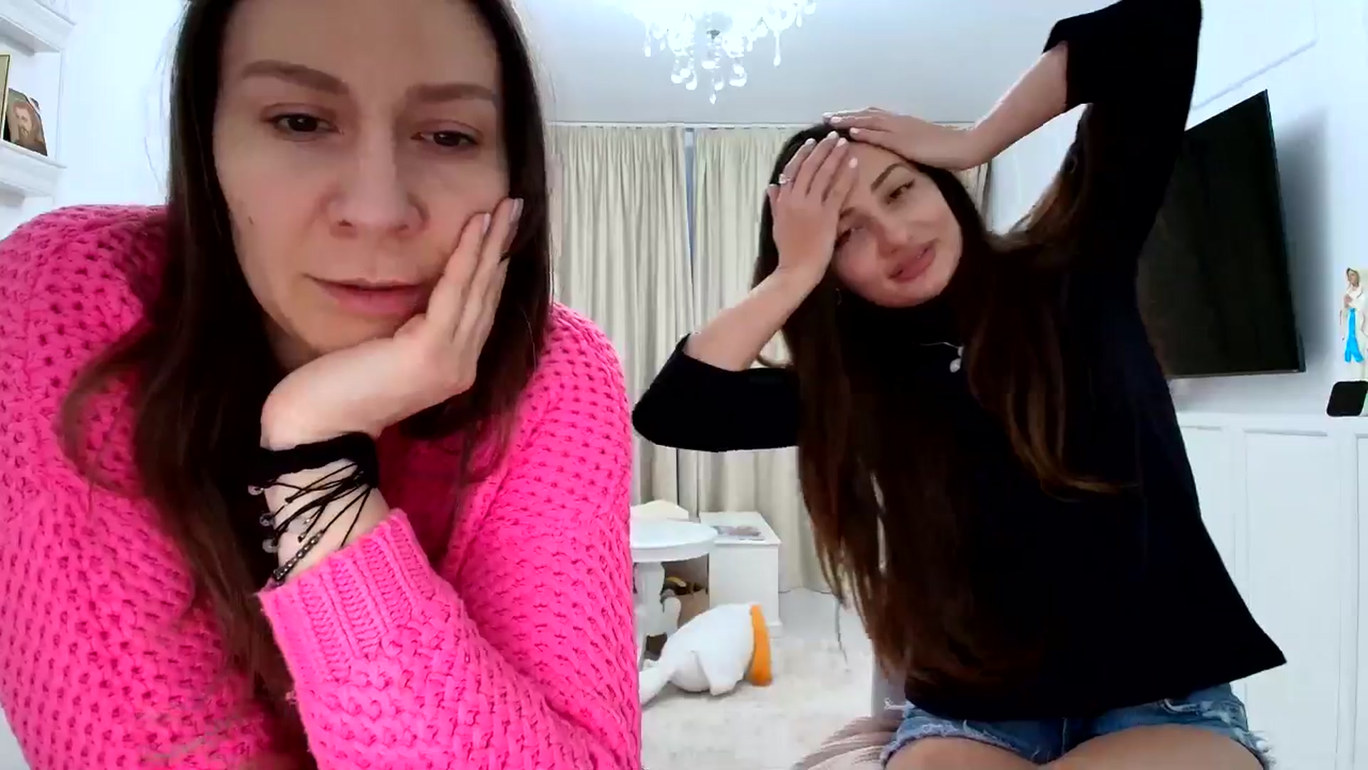 Gallery image thumbnail from ItsEvie's myfreecams stream on, 02/01/2026, 15:31 image 10 of 20