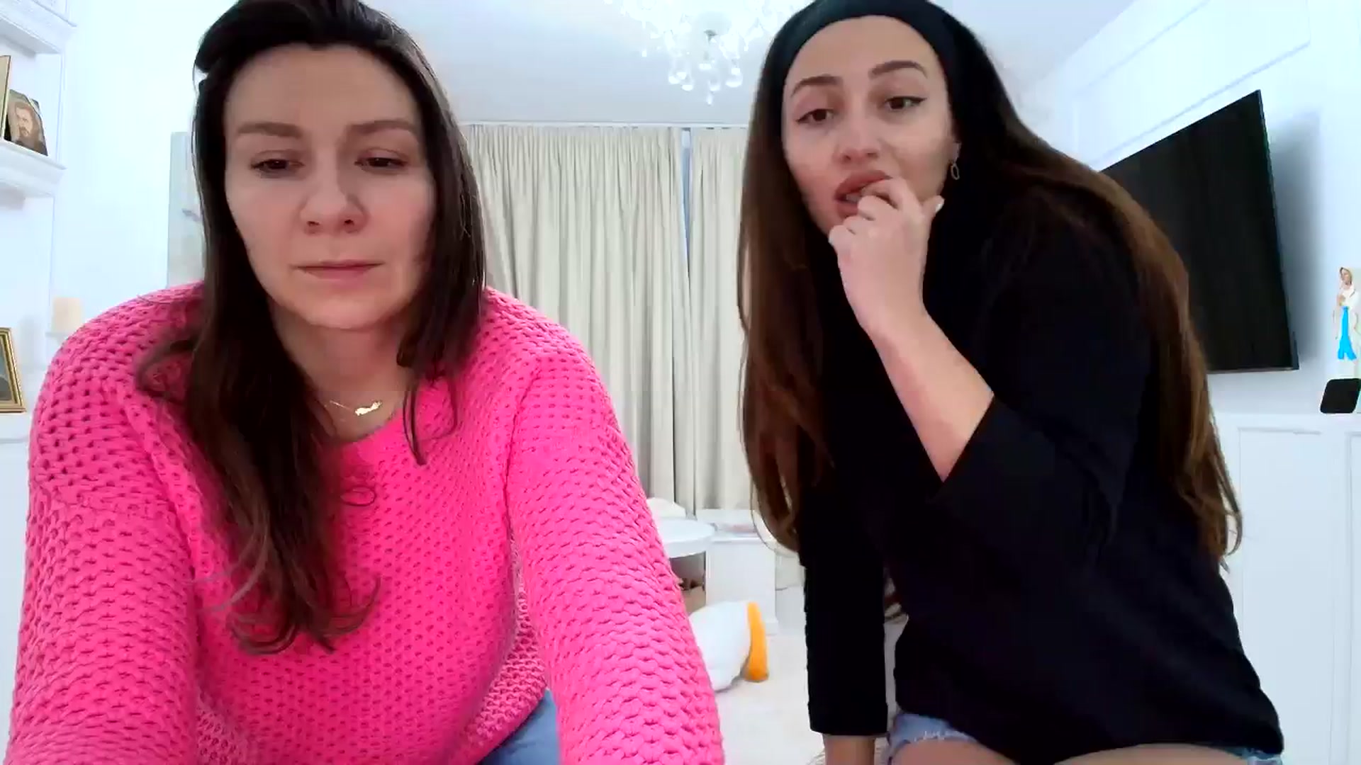 Gallery image thumbnail from ItsEvie's myfreecams stream on, 02/01/2026, 15:31 image 8 of 20