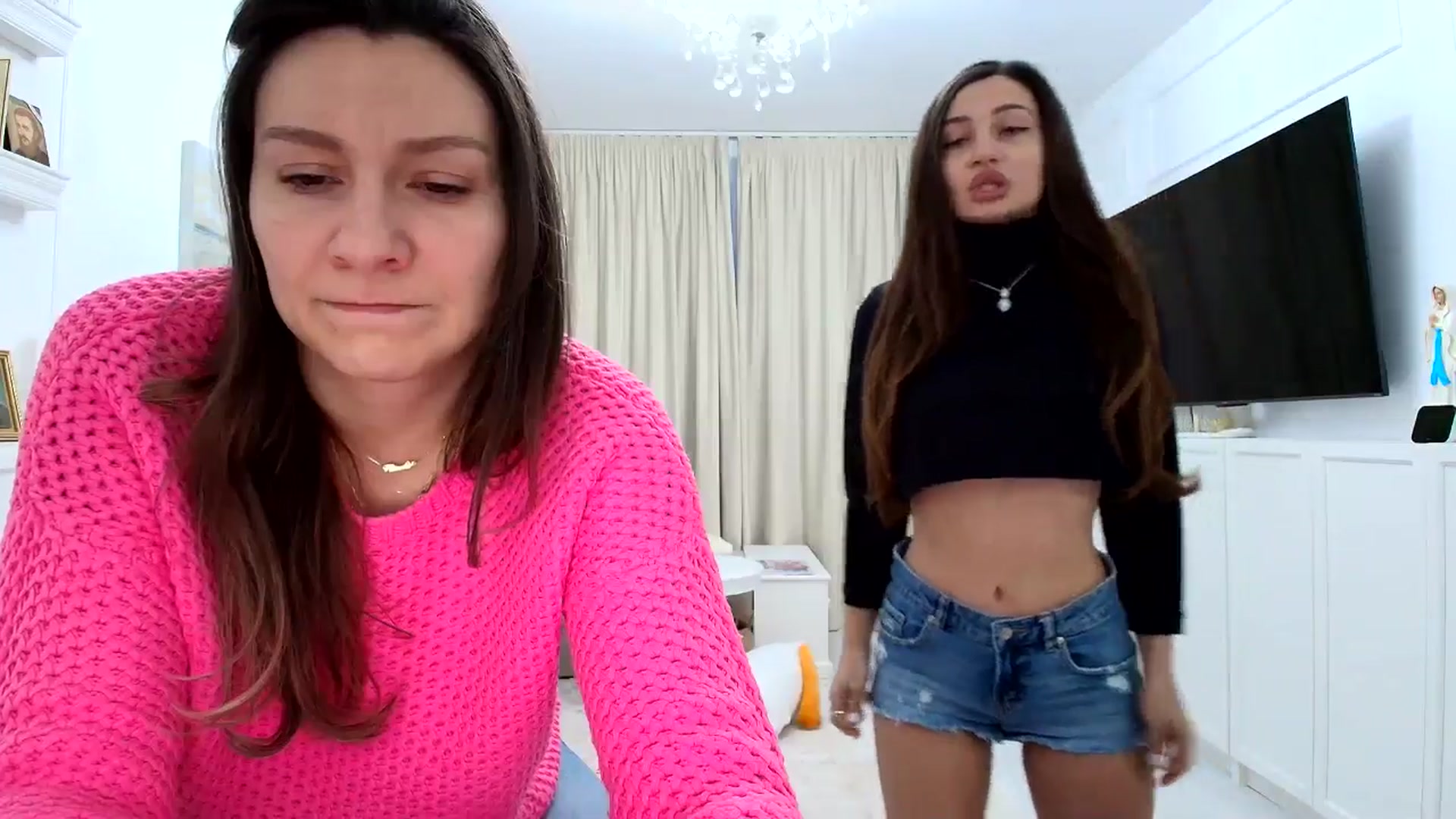 Gallery image thumbnail from ItsEvie's myfreecams stream on, 02/01/2026, 15:31 image 14 of 20