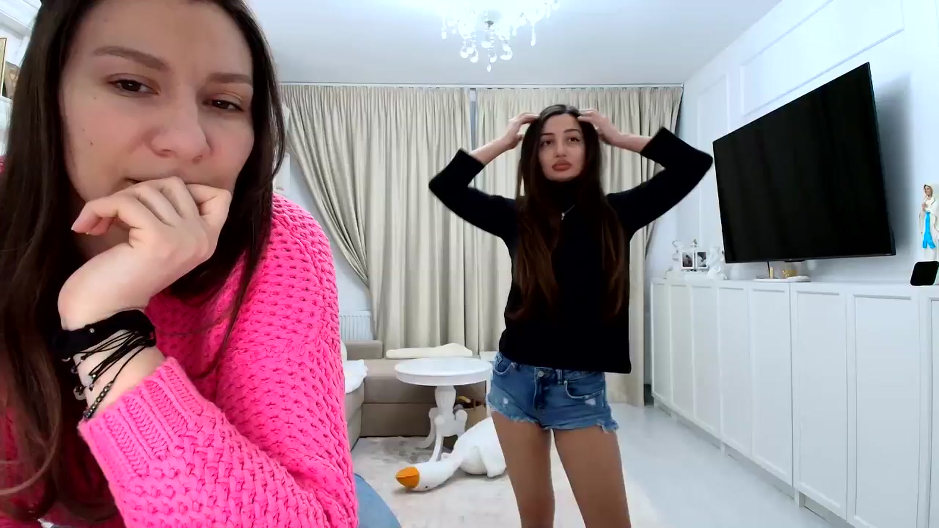 Gallery image thumbnail from ItsEvie's myfreecams stream on, 02/01/2026, 15:31 image 13 of 20