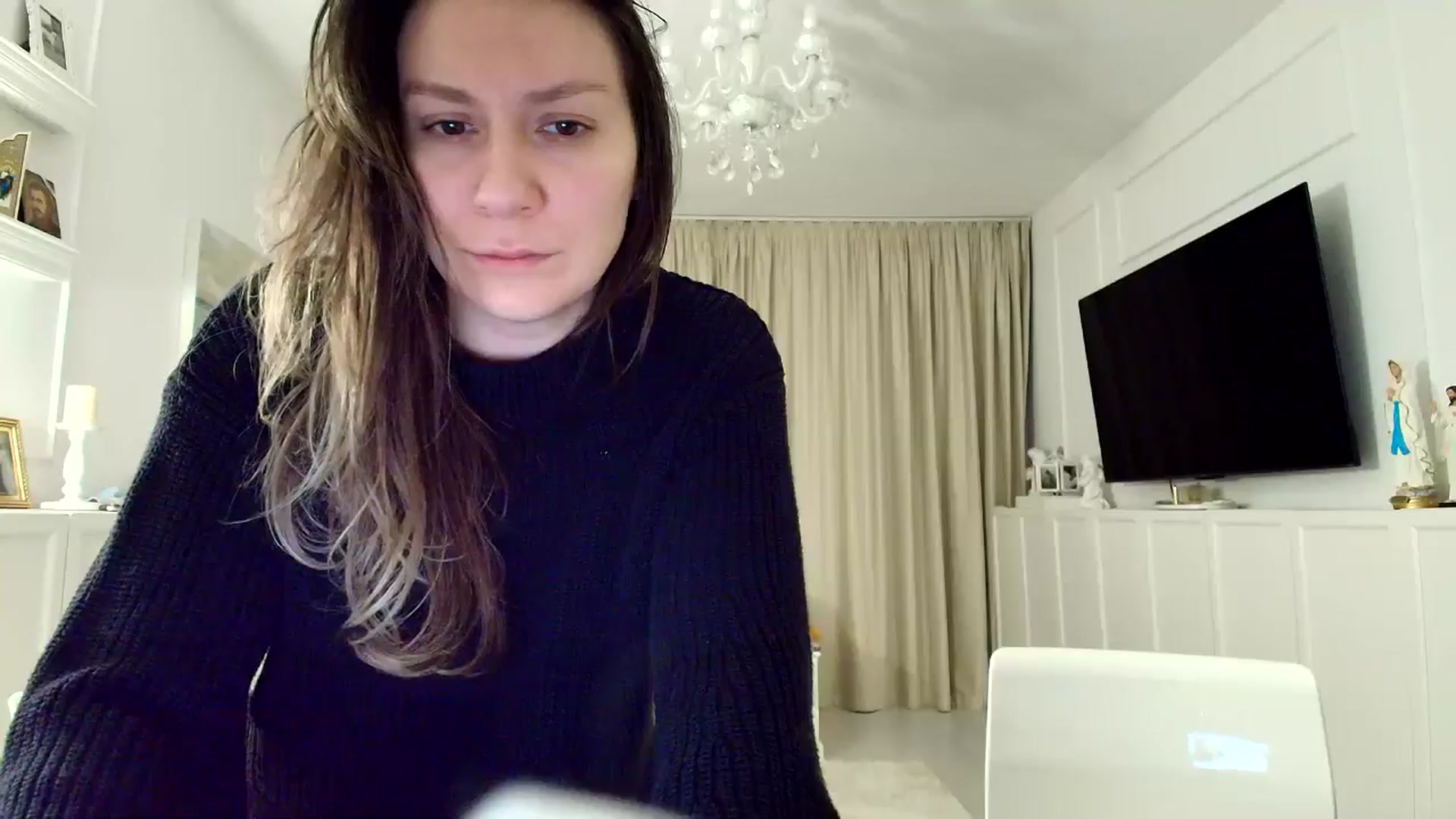 Gallery image thumbnail from ItsEvie's myfreecams stream on, 02/04/2026, 24:14 image 12 of 20
