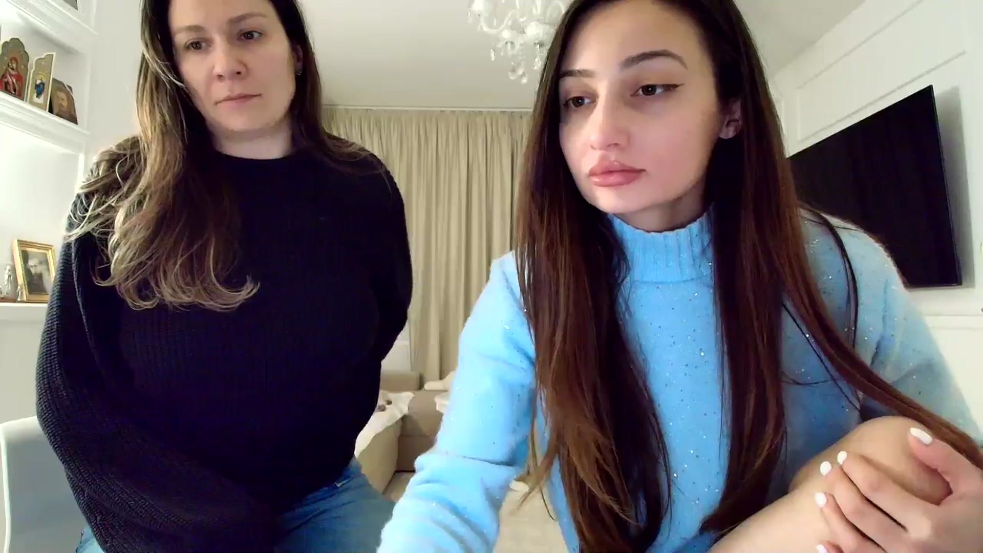 Gallery image thumbnail from ItsEvie's myfreecams stream on, 02/04/2026, 24:52 image 15 of 20