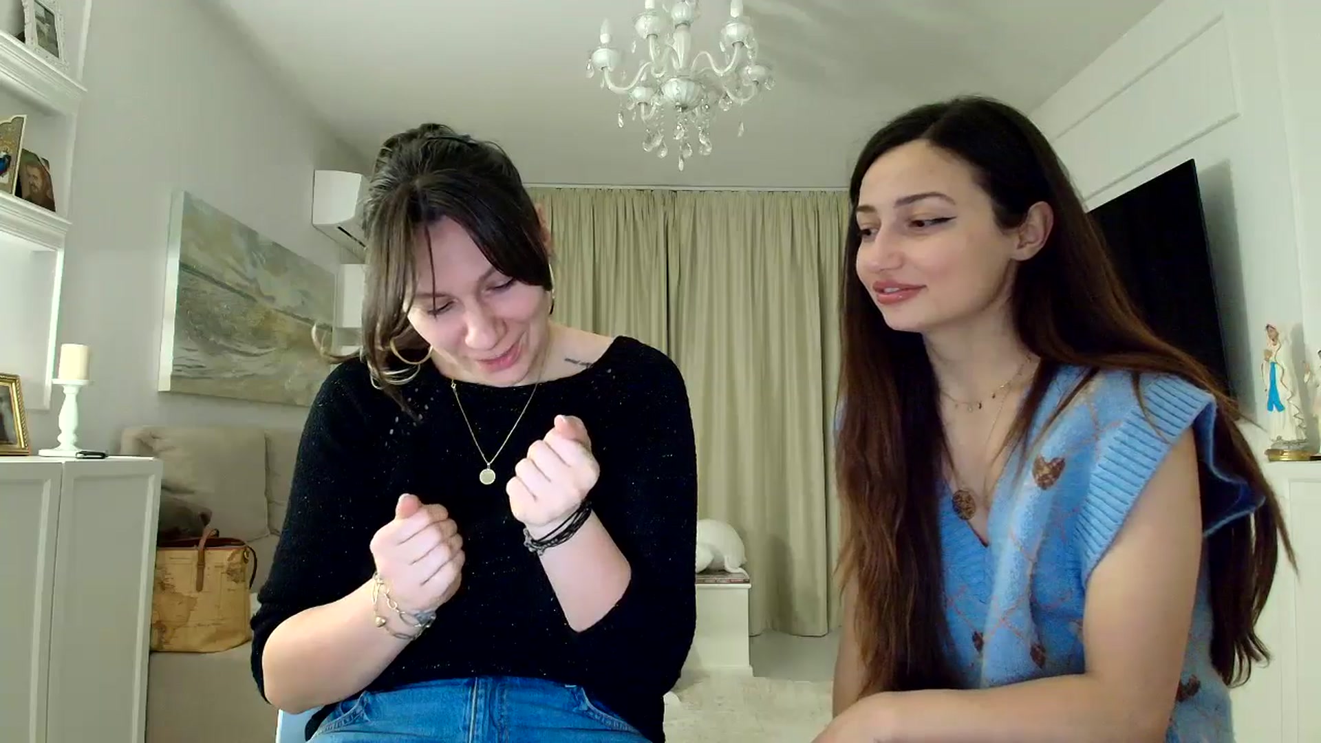 Gallery image thumbnail from ItsEvie's myfreecams stream on, 02/05/2026, 22:03 image 15 of 20