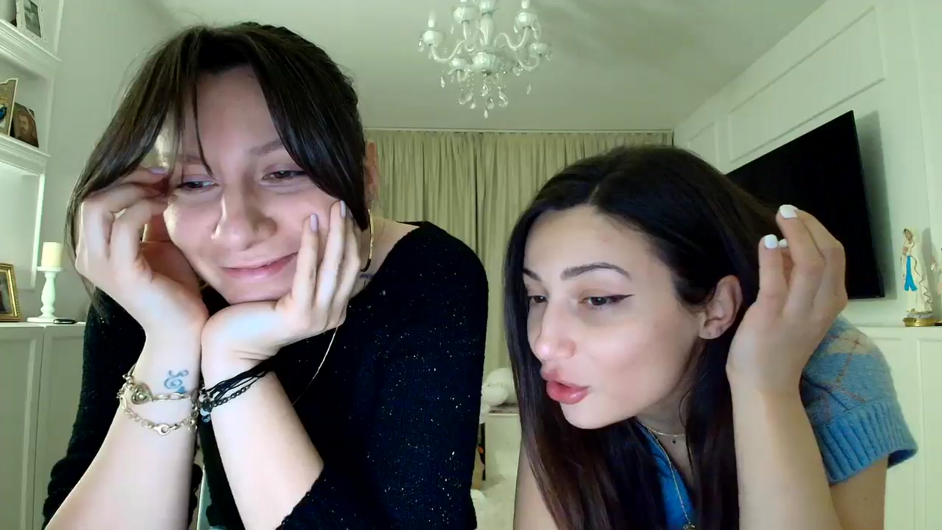 Gallery image thumbnail from ItsEvie's myfreecams stream on, 02/05/2026, 22:03 image 12 of 20
