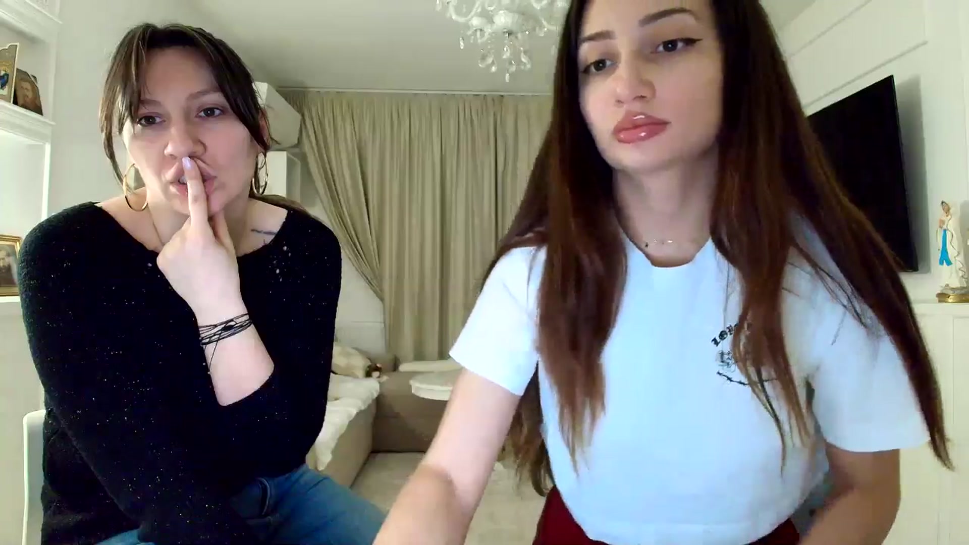Gallery image thumbnail from ItsEvie's myfreecams stream on, 02/06/2026, 24:21 image 6 of 20