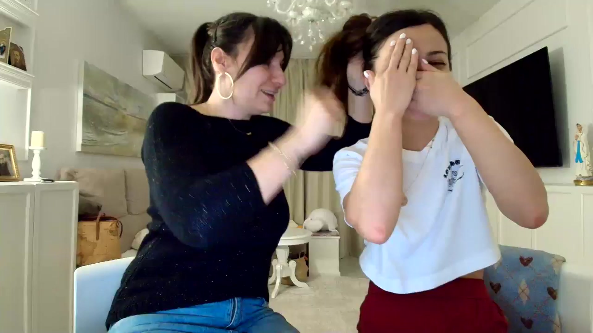 Gallery image thumbnail from ItsEvie's myfreecams stream on, 02/06/2026, 24:21 image 14 of 20