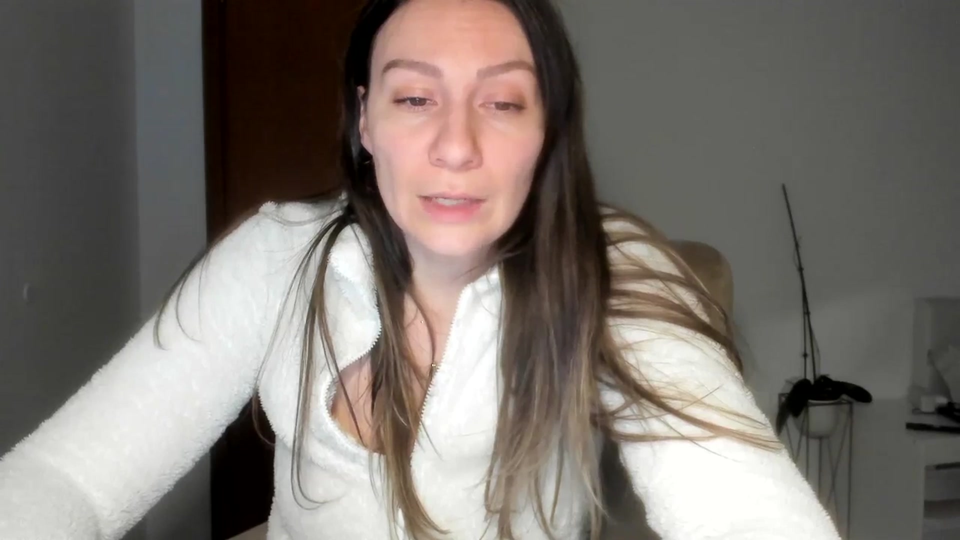 Gallery image thumbnail from ItsEvie's myfreecams stream on, 02/12/2026, 24:03 image 15 of 20